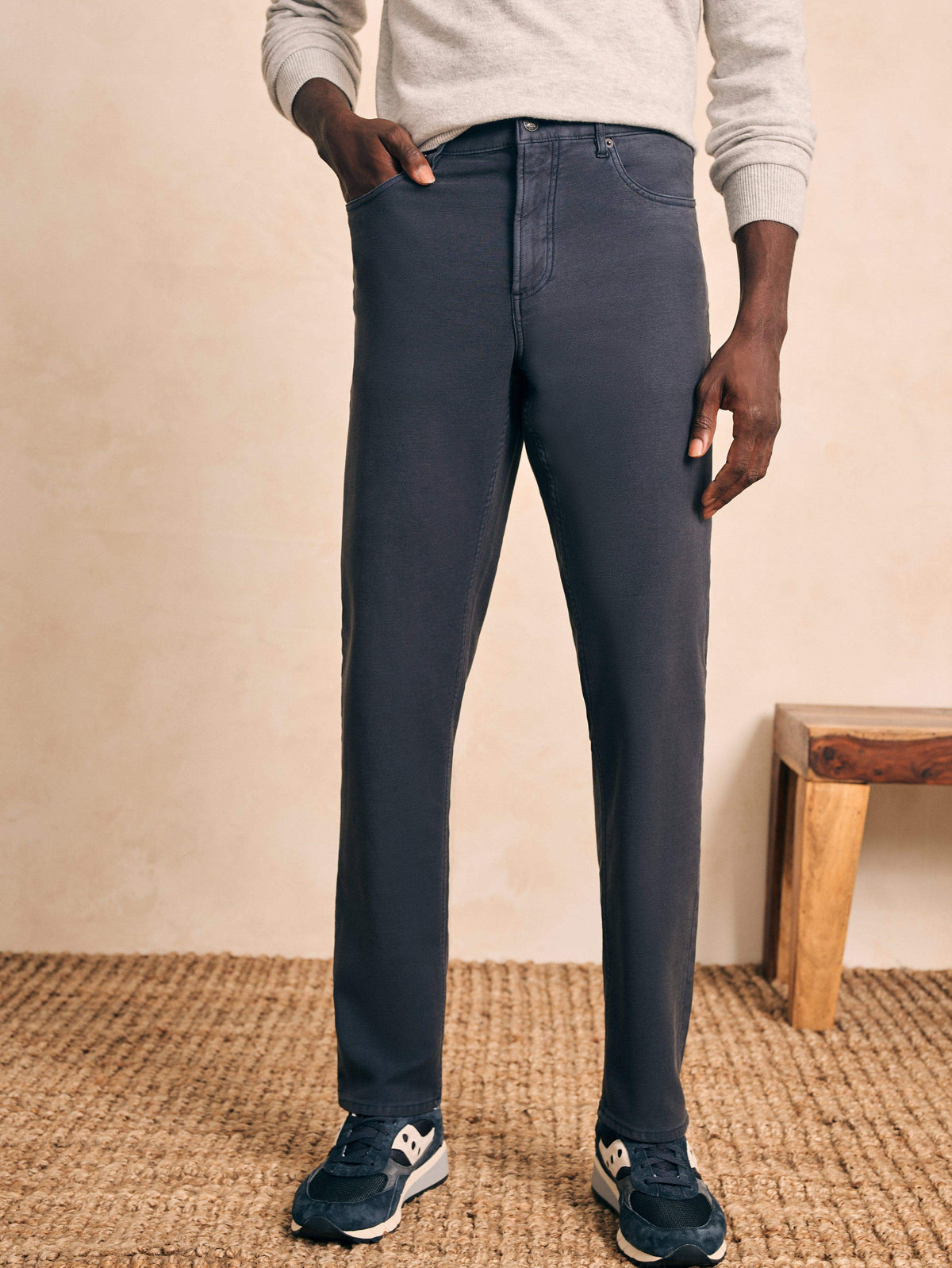 FA23-faherty-mens-MBF2330-NVY-stretch-terry-5pkt-relaxed-fit-32in-navy_024_f38d7c7f-b449-44f5-a8e4-9425f5a5d9d2.jpg