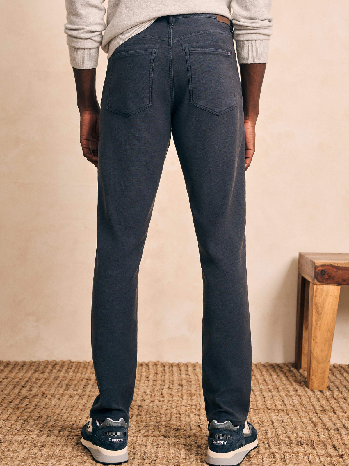 FA23-faherty-mens-MBF2330-NVY-stretch-terry-5pkt-relaxed-fit-32in-navy_048_72dd065f-499f-40f7-ae22-05cda0fab5f0.jpg