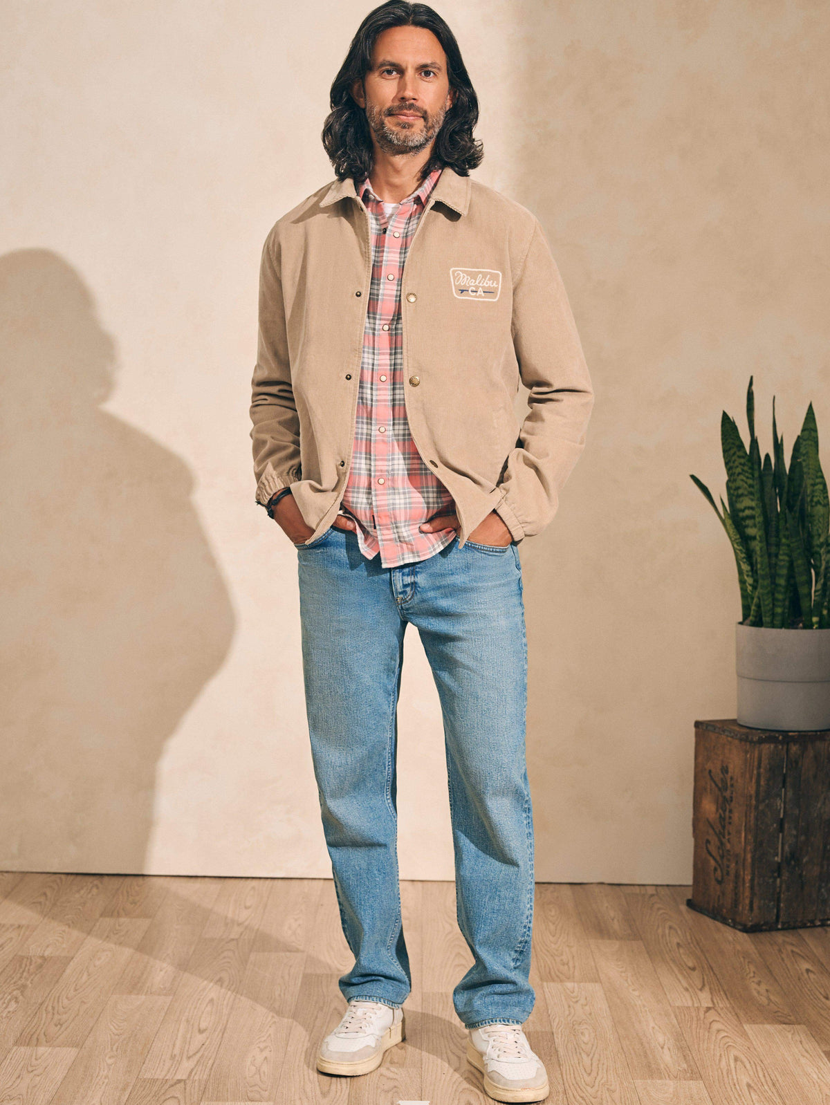 FA23-faherty-mens-MOF2319-PBB-corduroy-coaches-jacket-pebble-beach_019.jpg
