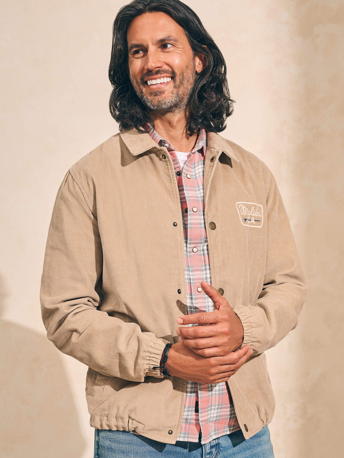 FA23-faherty-mens-MOF2319-PBB-corduroy-coaches-jacket-pebble-beach_030.jpg