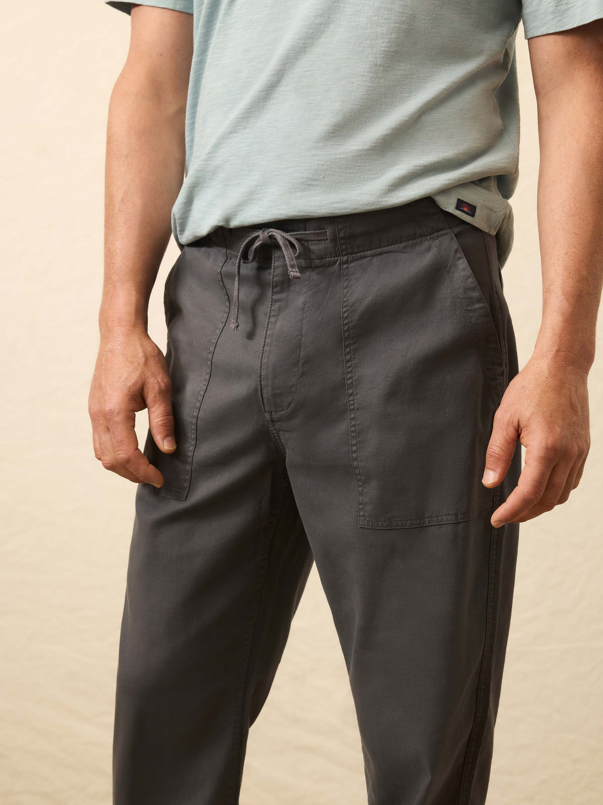 FA25-FAHERTY-Mens-MBS2506-GTT-DuneUtilityPant-GraphiteTide-X_OM_DETAIL1_1.jpg