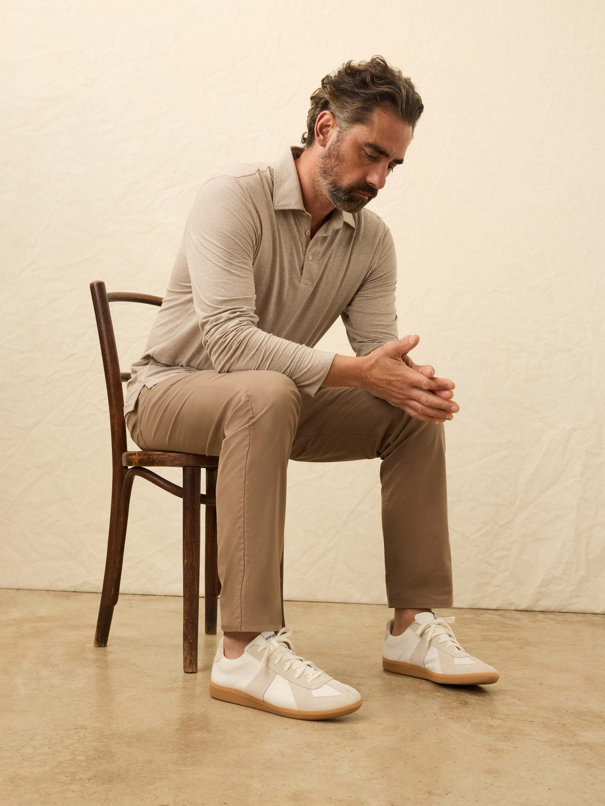 FA25-FAHERTY-Mens-MKF2526-MRF-LsMovementPolo-MountainBarkFeeder_OM_EDITORIAL_1_Web.jpg