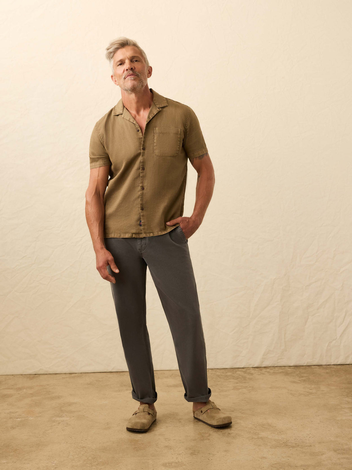 FA25-FAHERTY-Mens-MWF2517-TIM-SsHempBlendShirt-Timber_OM_FULL_BODY_1_Web.jpg