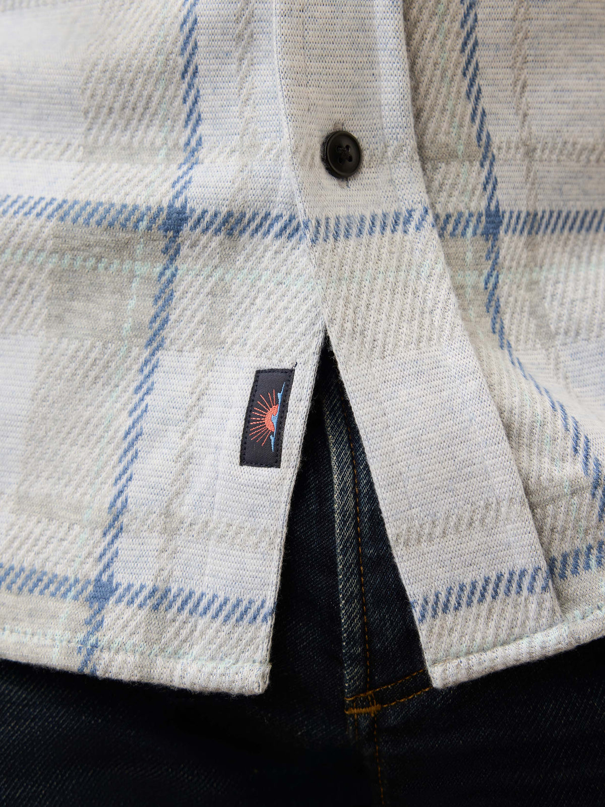 FA25-FAHERTY-Mens-MXC0002-MAK-LegendSweaterShirt-MaineSkyPlaid_OM_DETAIL1_1_Web.jpg
