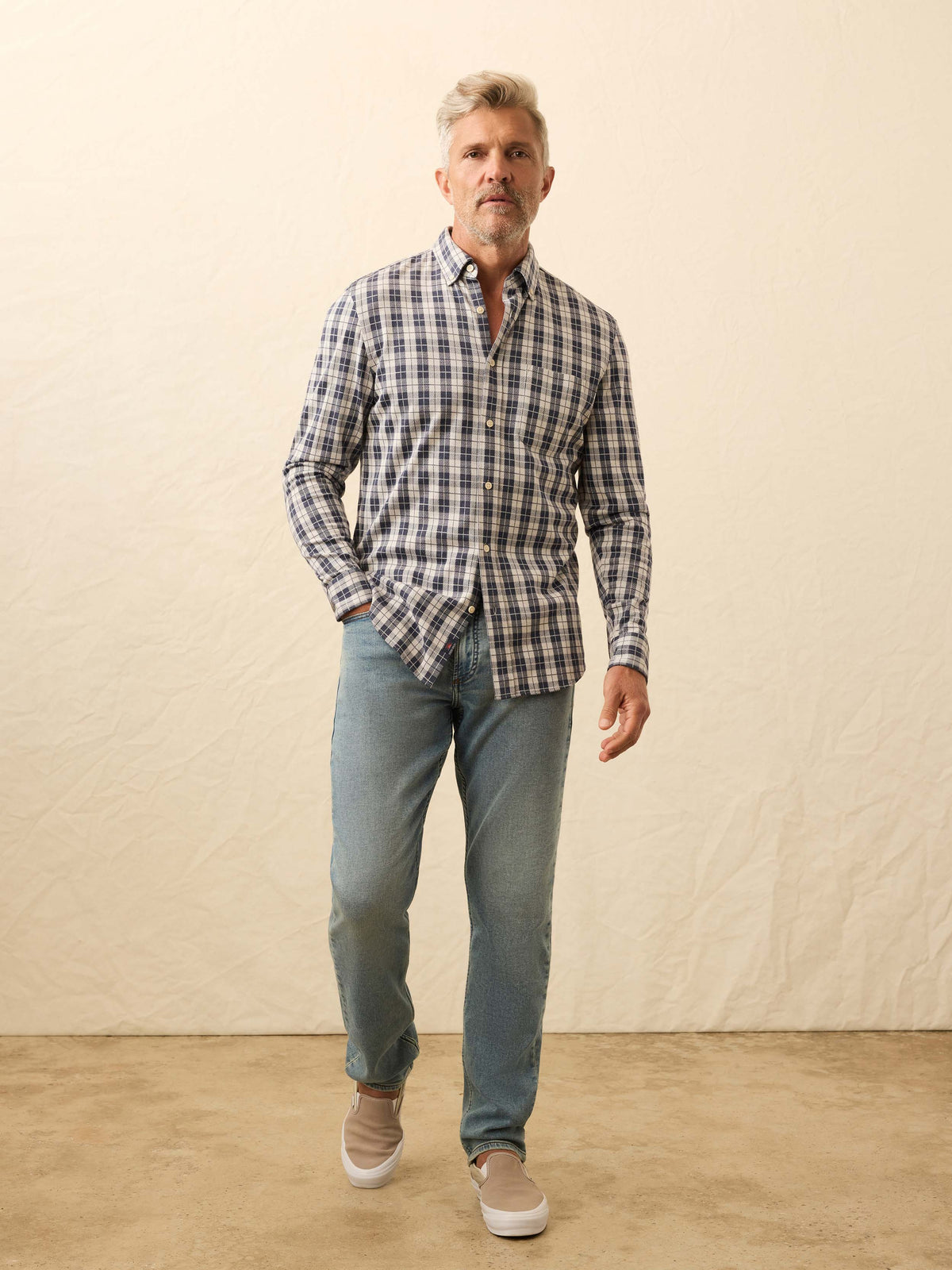 FA25-FAHERTY-Mens-MXF2400-RYP-CoastlineKnitShirt-RoyalCanyonPlaid_OM_FULL_BODY_1_Web.jpg