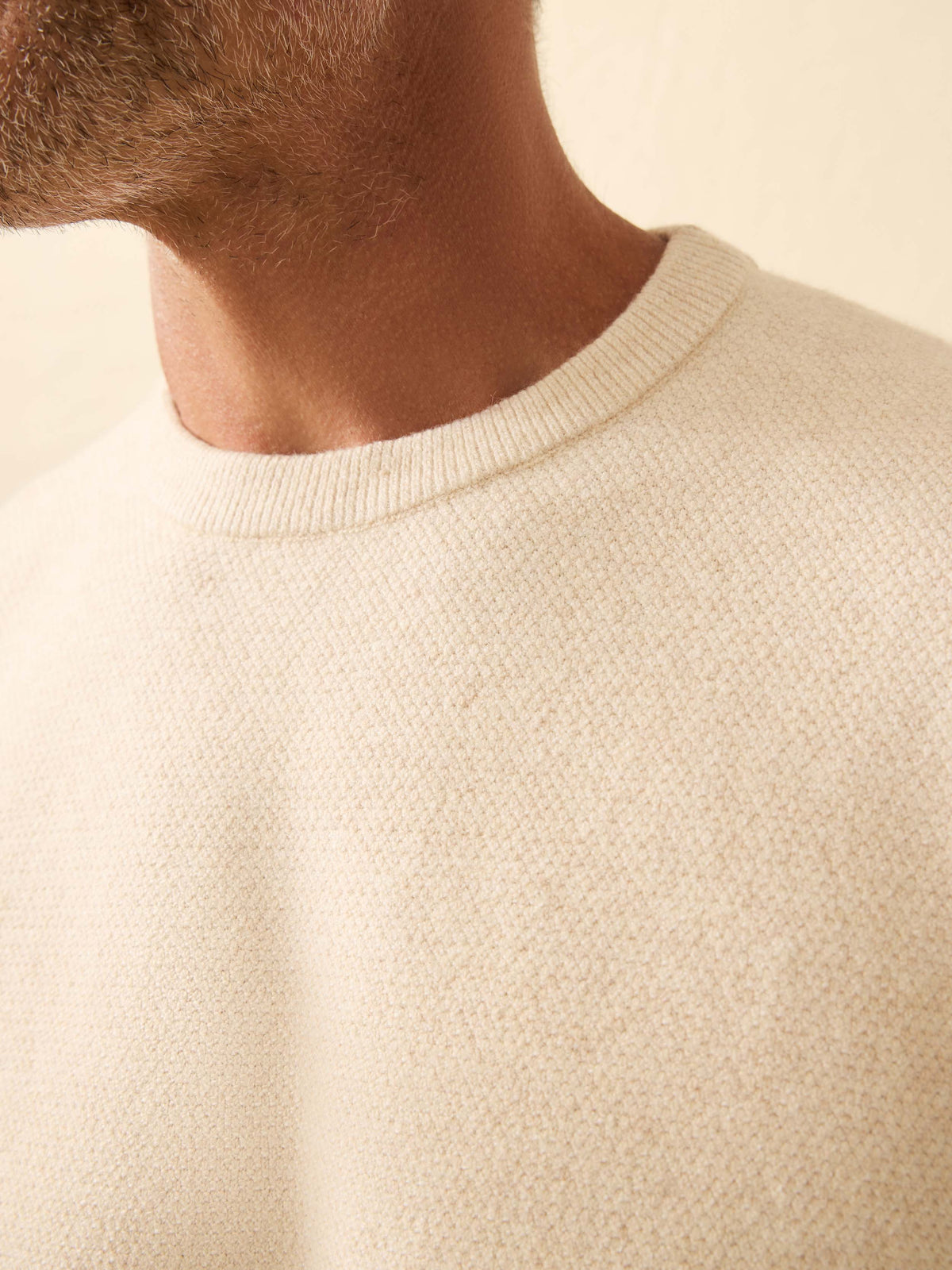 FA25-FAHERTY-Mens-MYF2420-IYF-JacksonCrewSweater-IvorySkyFeeder_OM_DETAIL1_1_Web.jpg