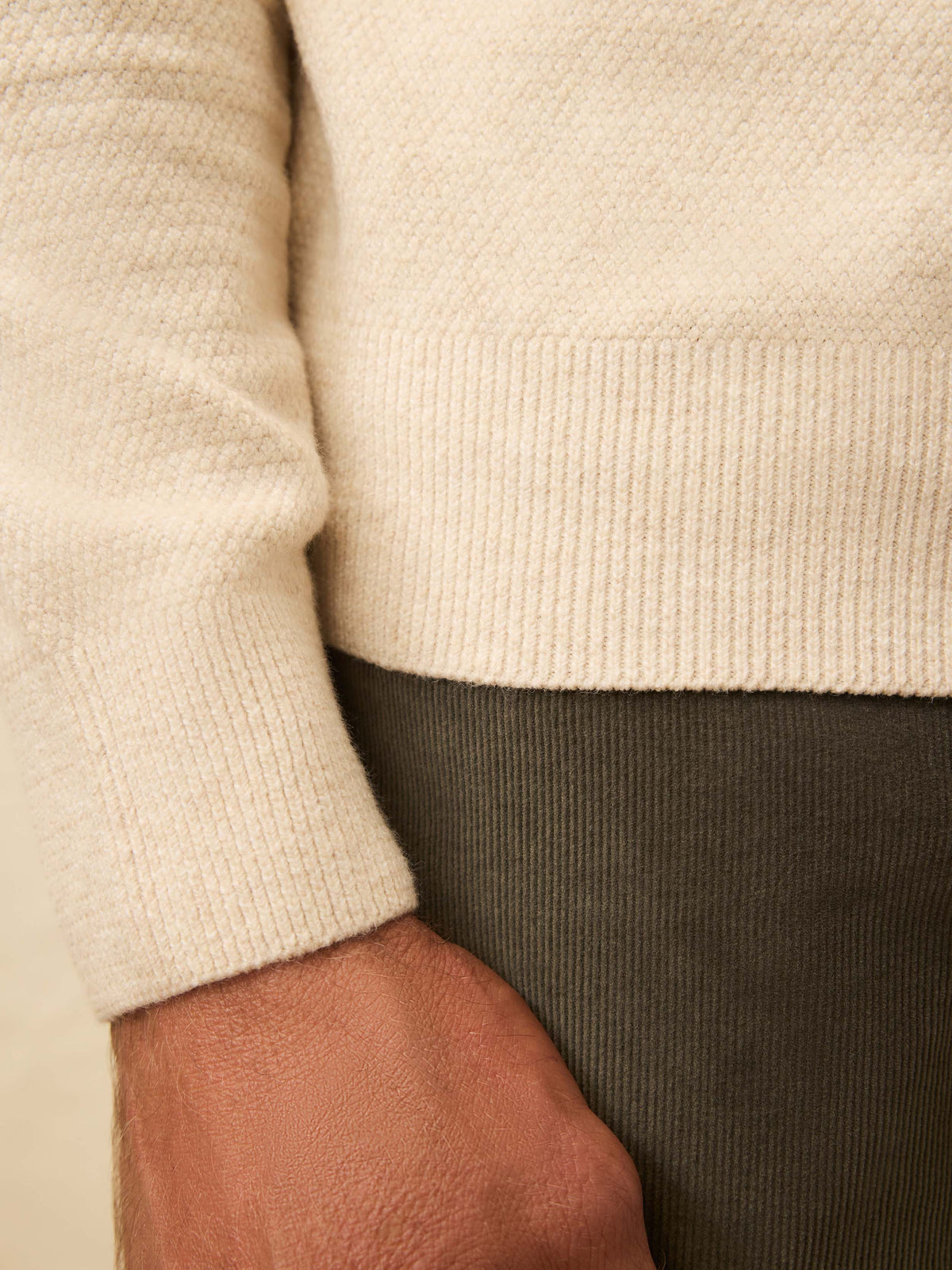 FA25-FAHERTY-Mens-MYF2420-IYF-JacksonCrewSweater-IvorySkyFeeder_OM_DETAIL2_1_Web.jpg