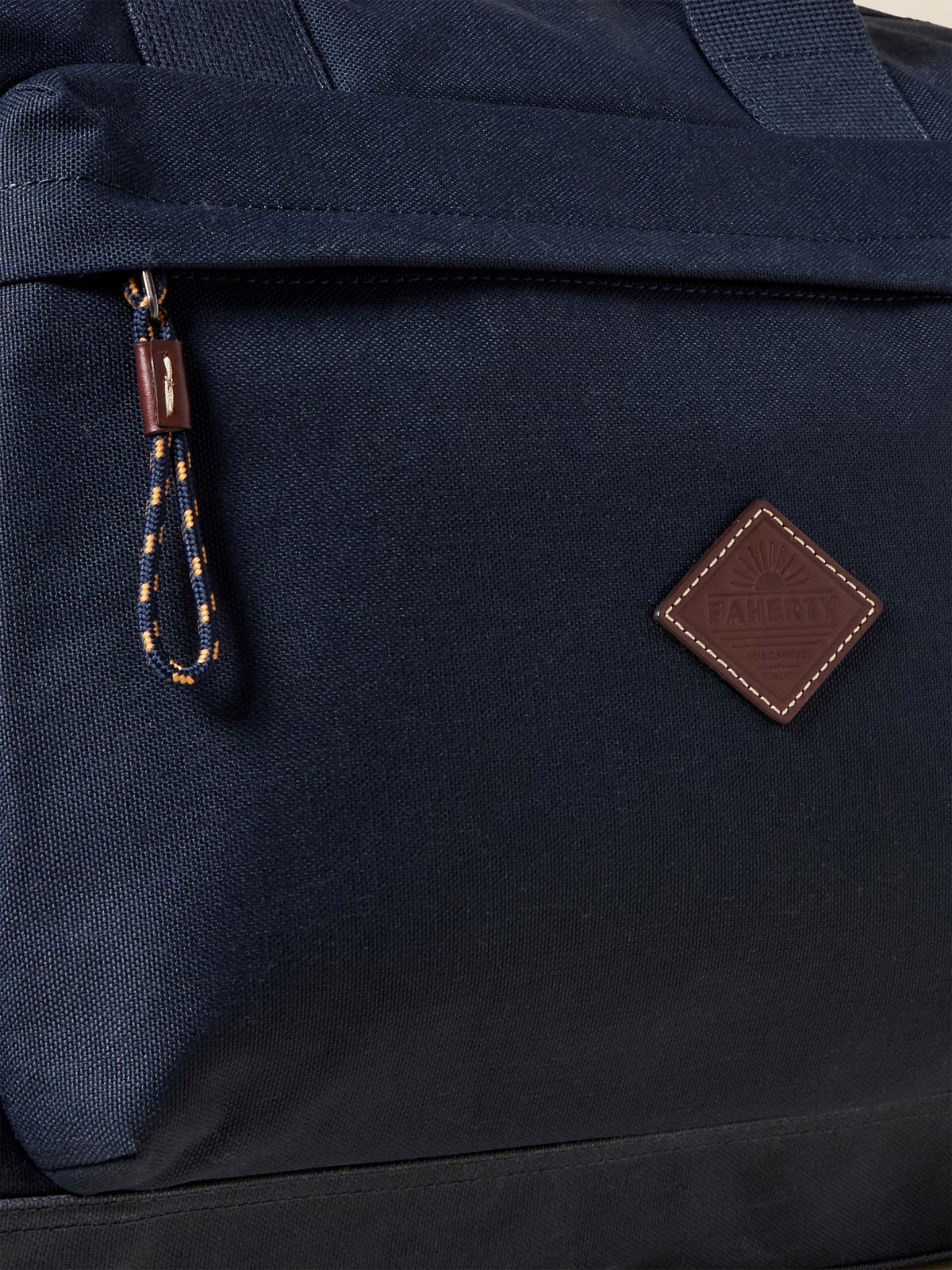 FA25-FAHERTY-UAF2301-NVY-LATITUDEWEEKENDERDUFFLE-Navy_DETAIL_1_Web.jpg