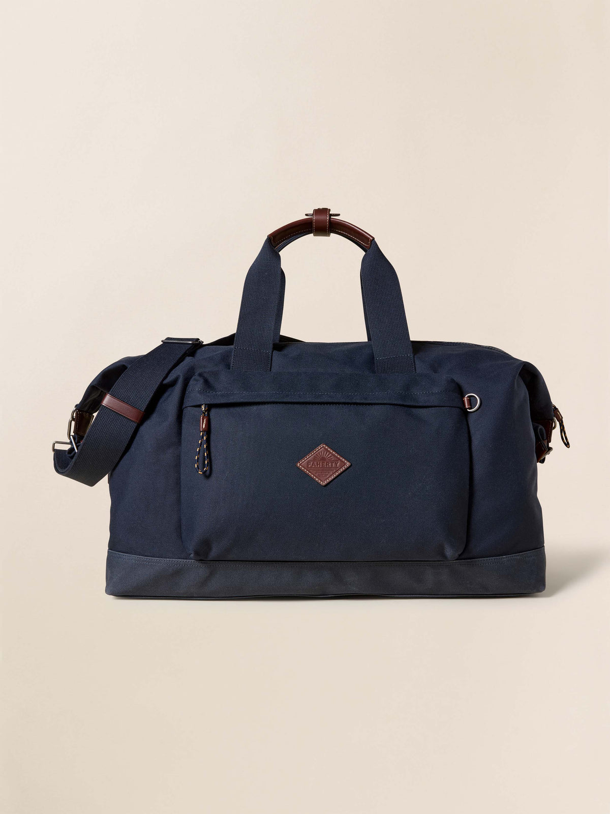 FA25-FAHERTY-UAF2301-NVY-LATITUDEWEEKENDERDUFFLE-Navy_FRONT_1_Web.jpg