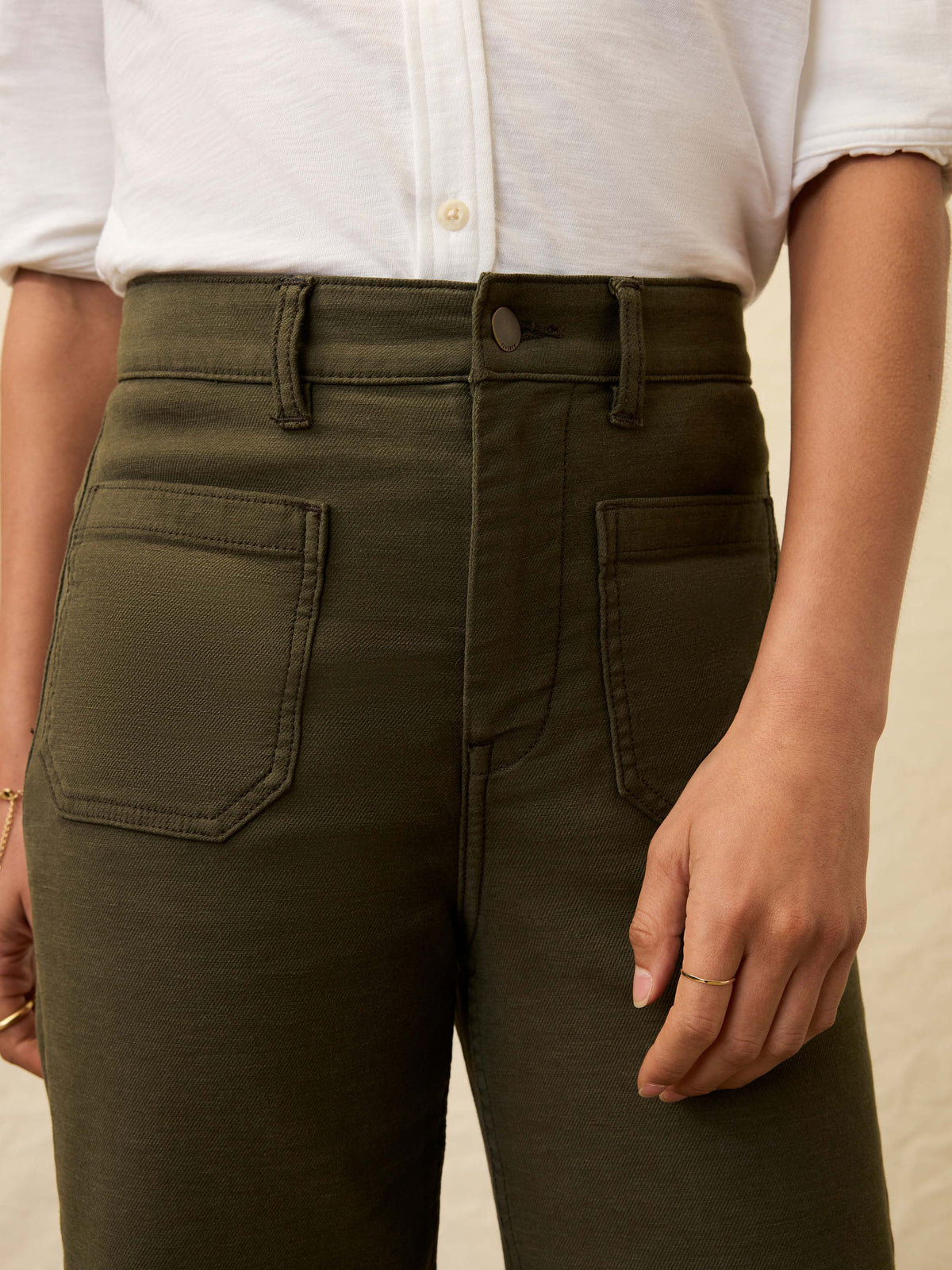 FA25-FAHERTY-Womens-WBF2455-FOO-StretchTerryPatchPocketAnklePant-ForestOlive_OM_DETAIL1_1_Web.jpg