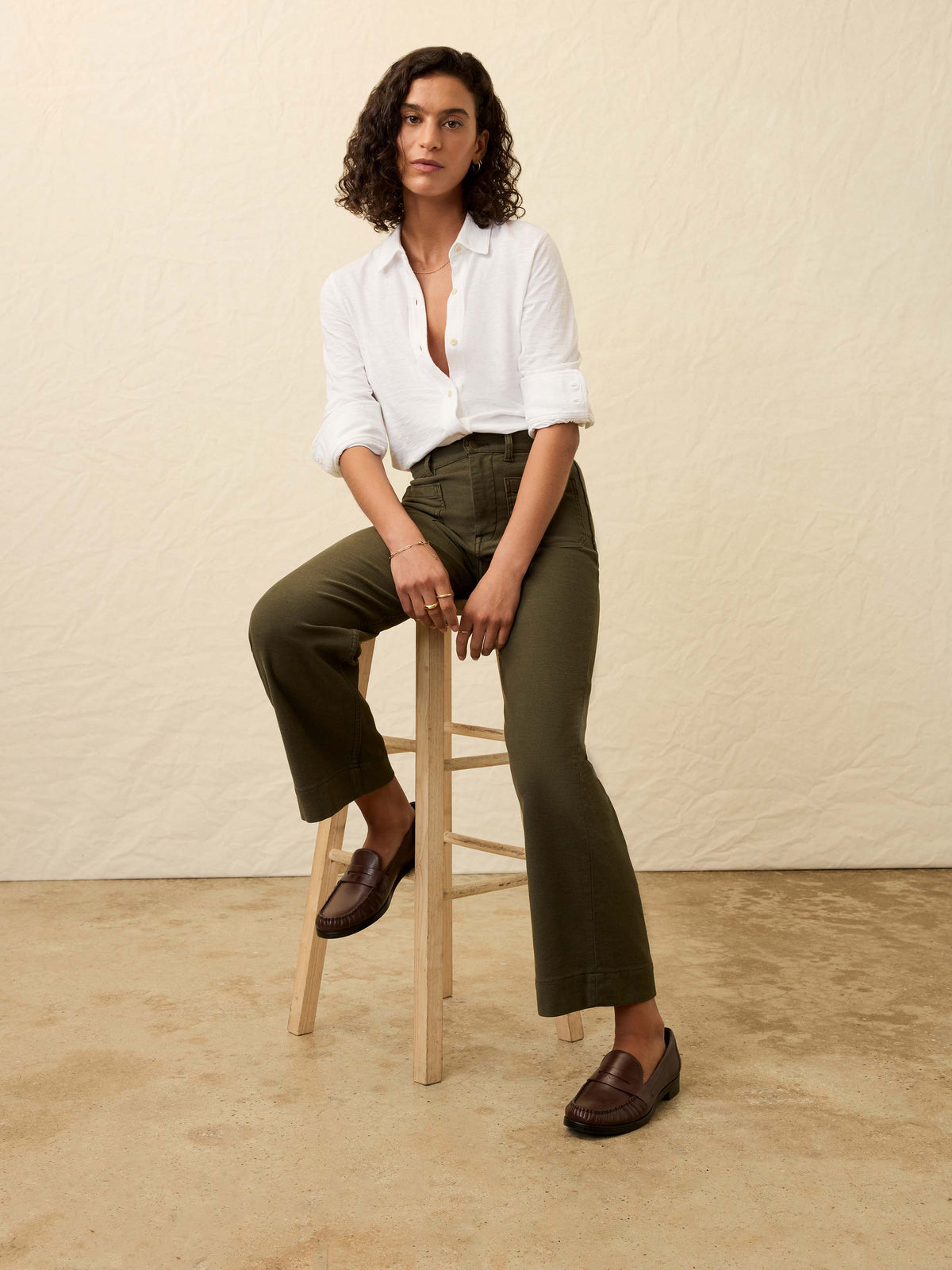 FA25-FAHERTY-Womens-WBF2455-FOO-StretchTerryPatchPocketAnklePant-ForestOlive_OM_EDITORIAL_1_Web.jpg