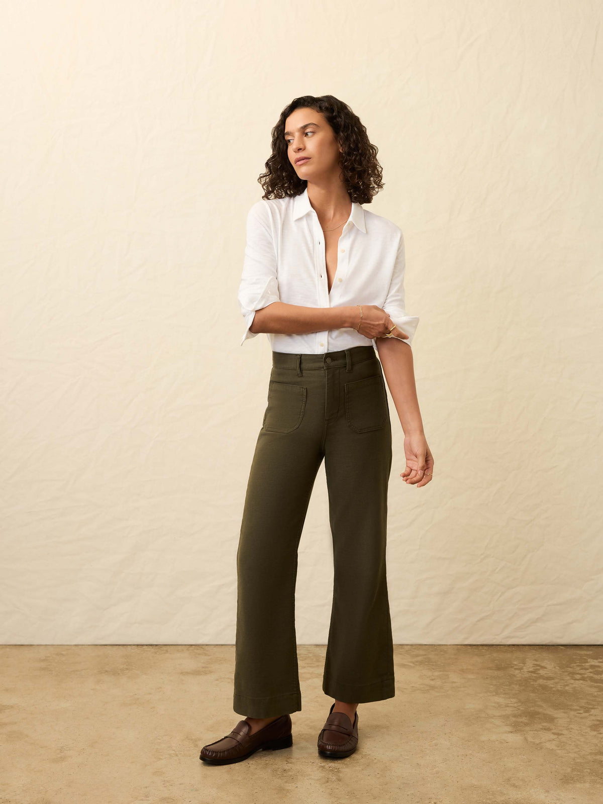 FA25-FAHERTY-Womens-WBF2455-FOO-StretchTerryPatchPocketAnklePant-ForestOlive_OM_FULL_BODY_1_Web.jpg