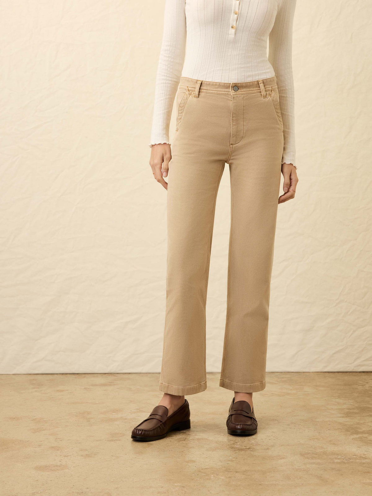 FA25-FAHERTY-Womens-WBS2529-HAK-SunwashedCanvasDocksidePant-SandyKhaki_OM_FRONT_CROP_1_Web.jpg