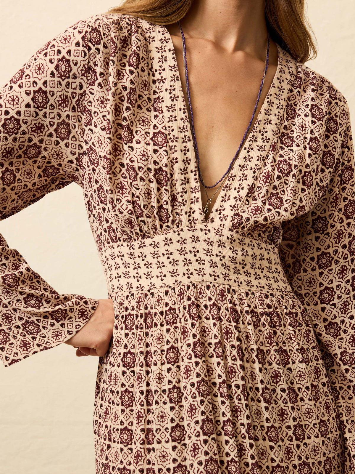 FA25-FAHERTY-Womens-WDF2517-ZUL-DakotaDress-SunriseAzulejosMixedPrint-_OM_DETAIL2_1.jpg