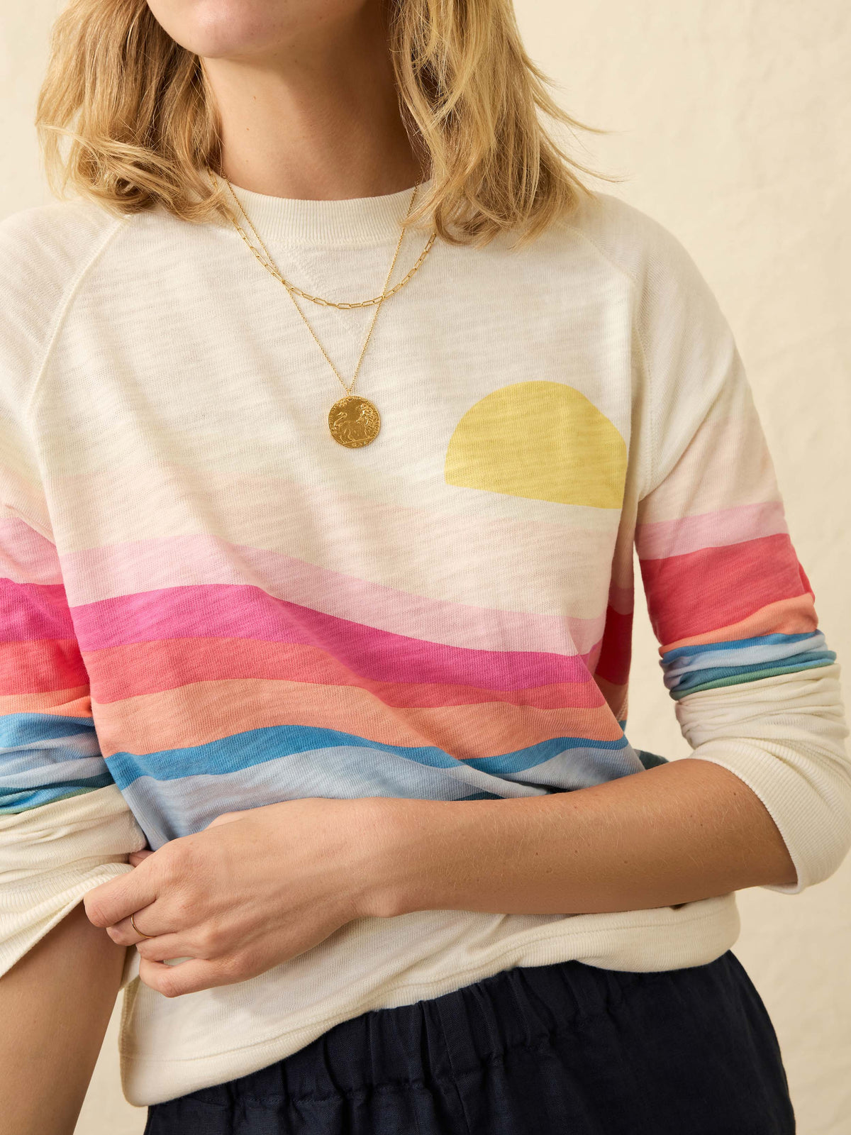 FA25-FAHERTY-Womens-WKS2419-SZL-SunwashedSlubCrewneck-SunSpritzSoleil_OM_DETAIL1_1_Web.jpg