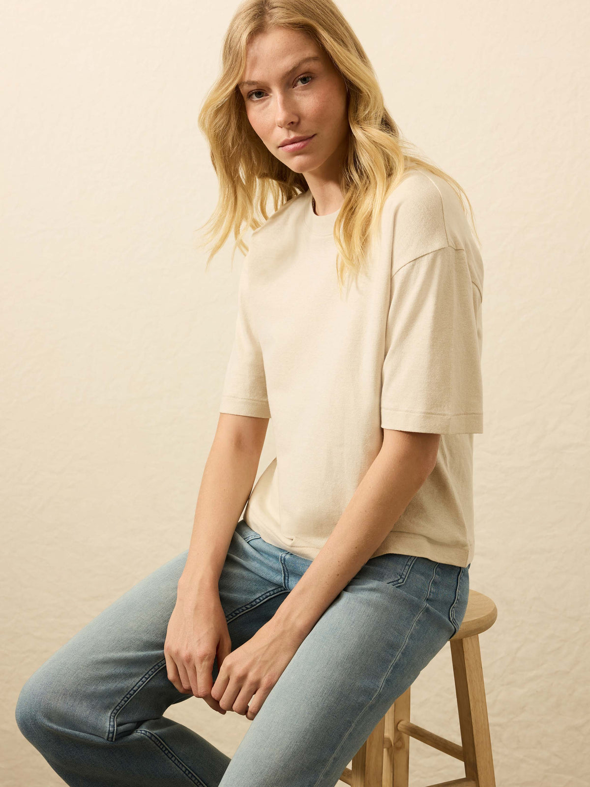 FA25-FAHERTY-Womens-WKU2505-NAT-HempBlendVintageTee-Natural-_OM_EDITORIAL_1.jpg