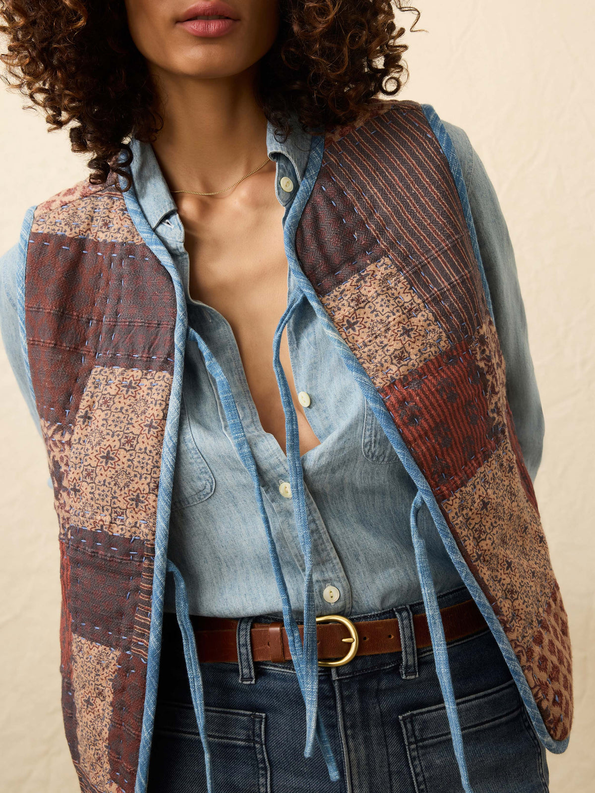FA25-FAHERTY-Womens-WOF2506-ATW-IndigoQuiltedPatchworkVest-IndraPatchwork_OM_DETAIL1_1_Web.jpg
