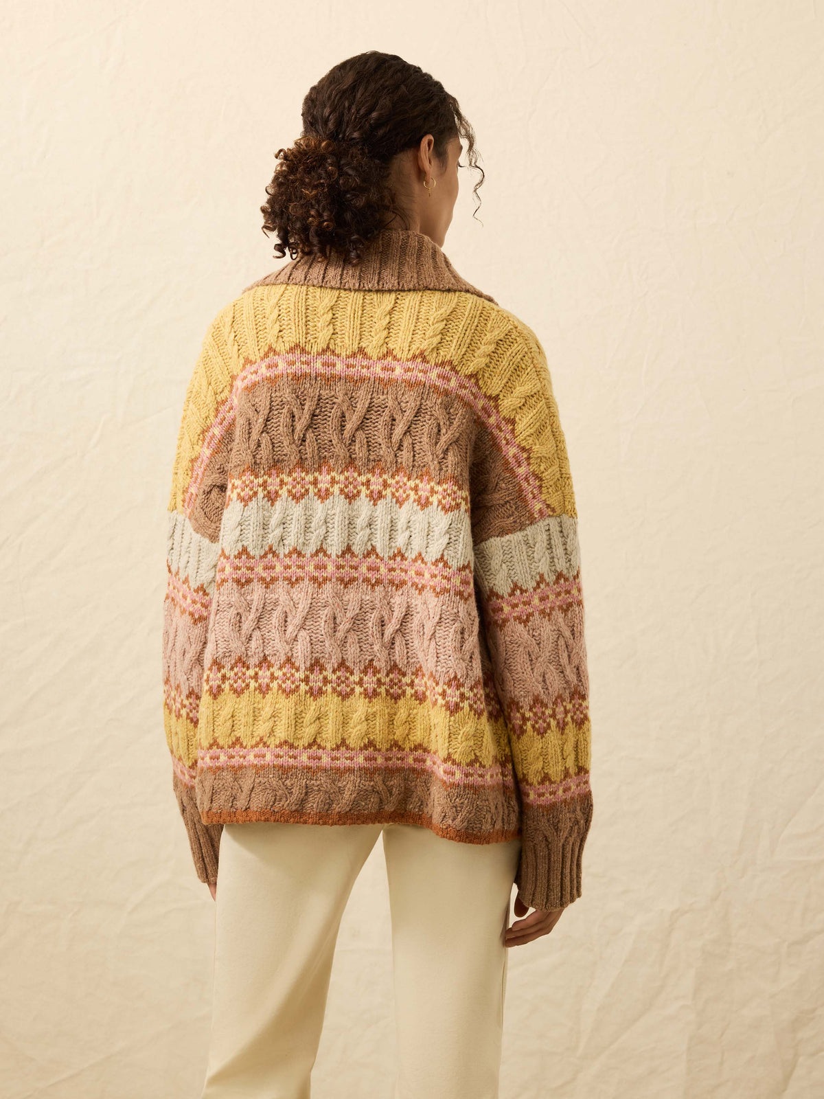 FA25-FAHERTY-Womens-WYF2525-SFZ-HighlandFairisleCardigan-LakesideFairisleHaze_OM_BACK_CROP_1_Web.jpg