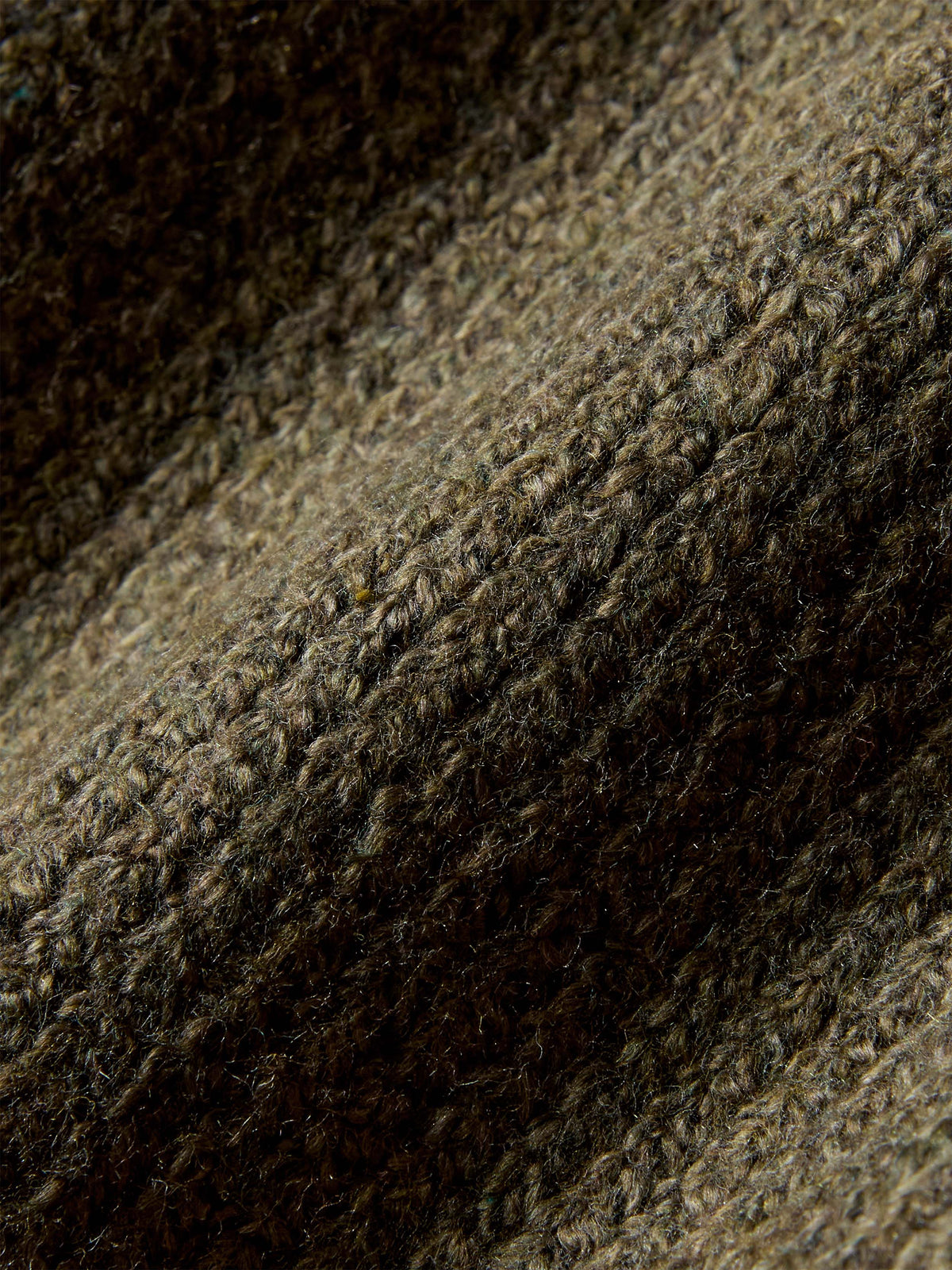 FA25-FAHERTY-YC0346-311-JacksonScarf-OliveHeather_DETAIL_1_Web.jpg