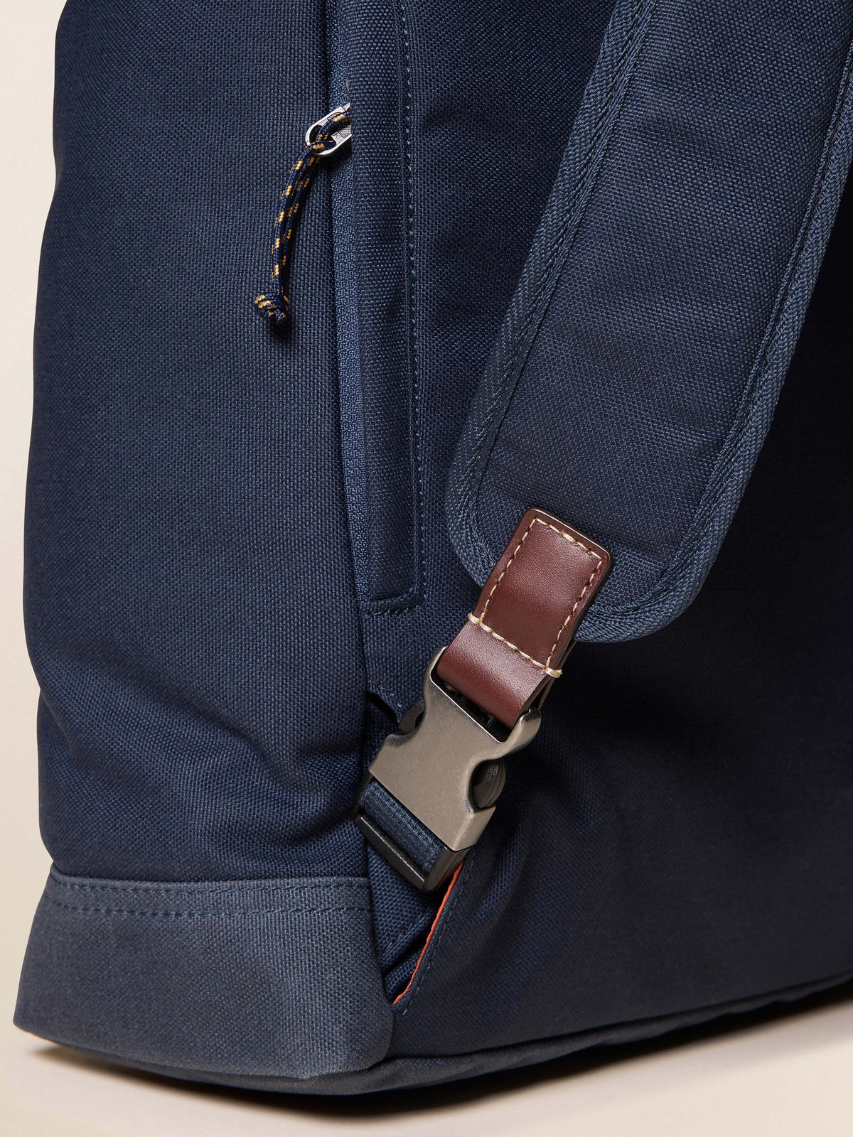 FA25-Faherty-Unisex-UAF2302-NVY-LAYDOWN-LATITUDETOTEBACKPACK-Navy_DETAIL_1_Web.jpg