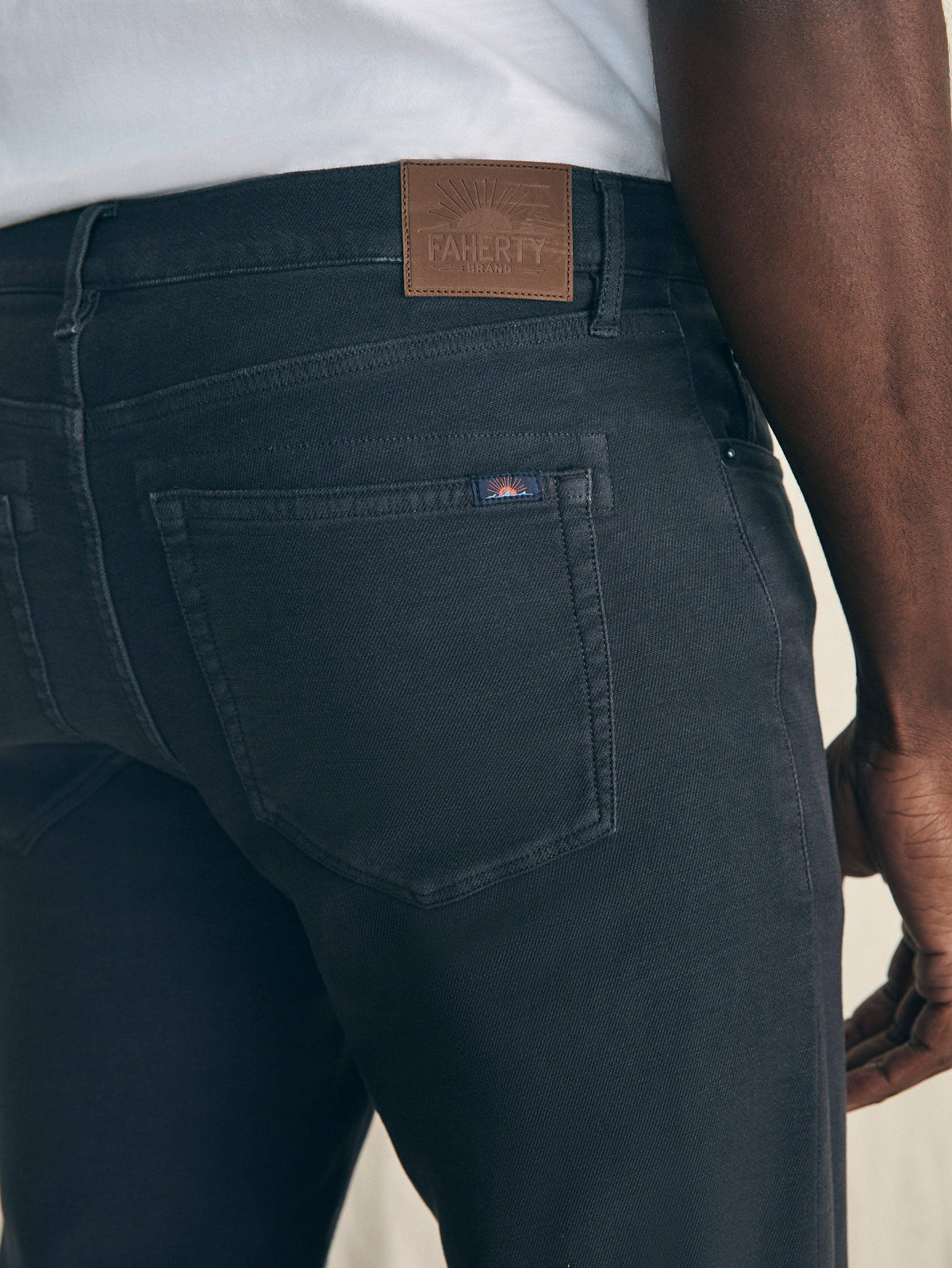 FAH1193_SP24-faherty-MBC0020-OYX-stretch-terry-32in-onyx-black_OM_DETAIL1_1_7cb4b35d-b76e-422a-958b-47a235cdbb68.jpg