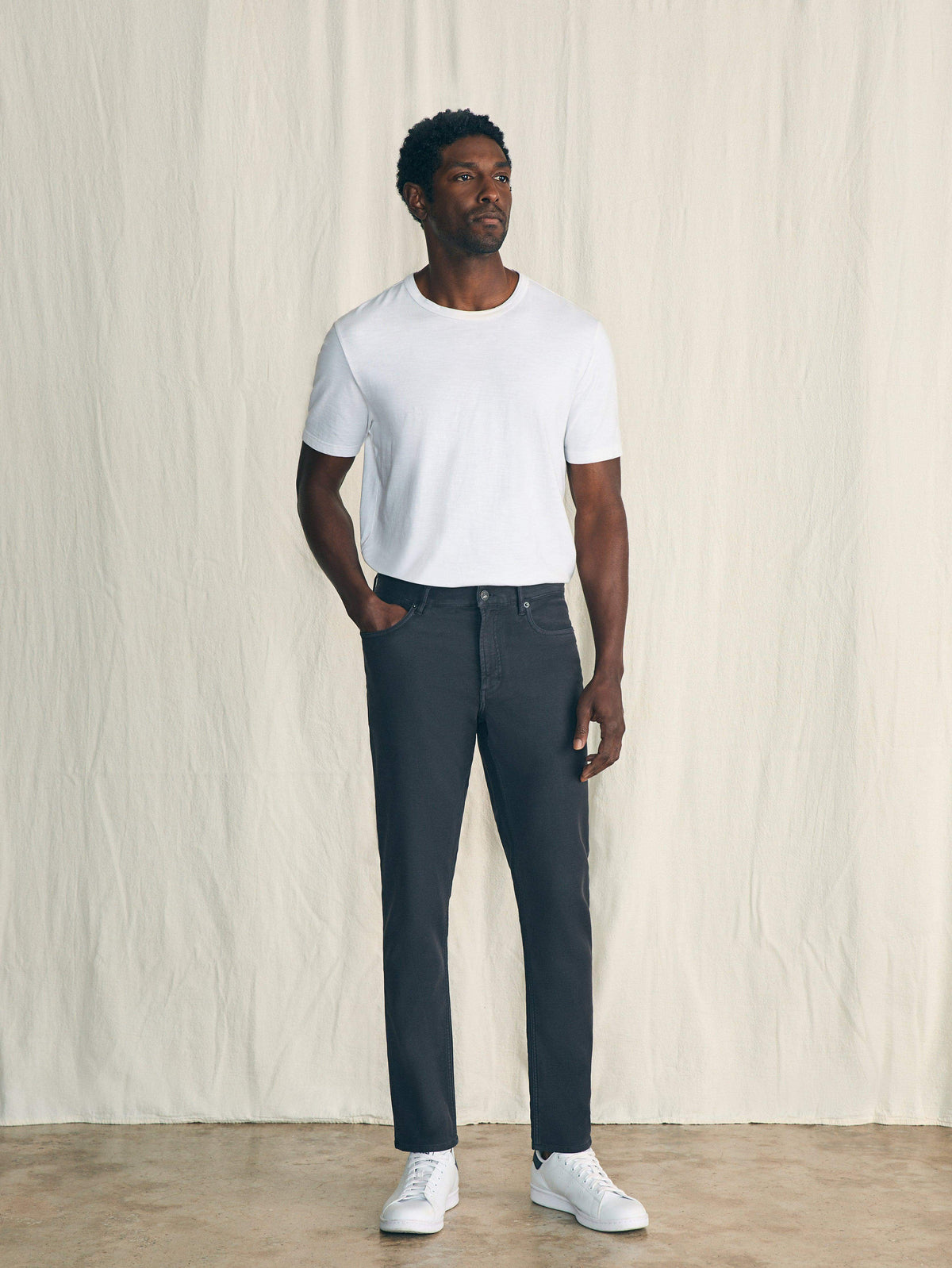 FAH1193_SP24-faherty-MBC0020-OYX-stretch-terry-32in-onyx-black_OM_FULLBOD_1_5e38c396-1744-4dae-9cd1-8f1d518cf97c.jpg