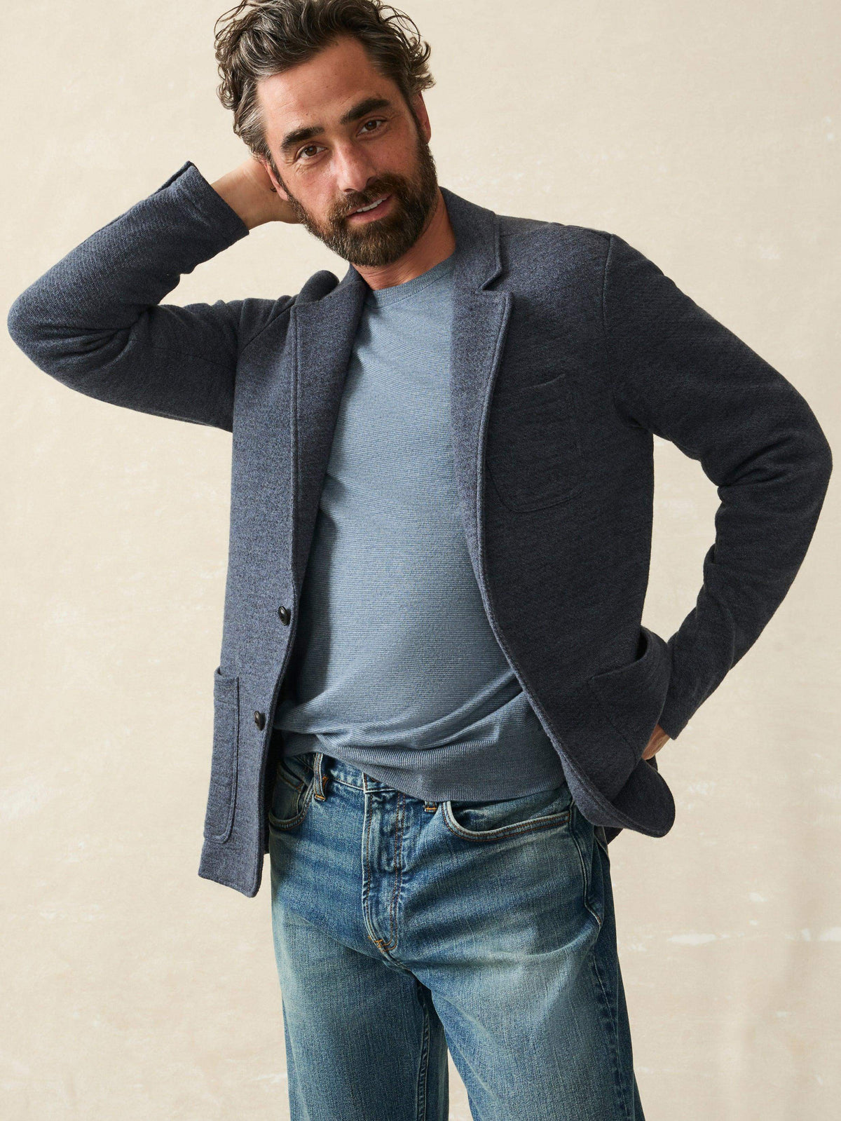 FAH1910_FA24-faherty-MOC0010-DNM-INLET_KNIT_BLAZER-DEEP_NAVY_MELANGE_OM_EDITORIAL_1_cc0a4fbe-dc8a-4c60-800c-b8b370426637.jpg