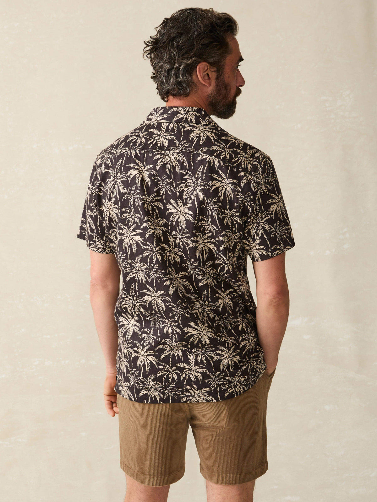 FAH1997_FA24-faherty-MWU2406-CTE-SSHEMPBLENDCAMPSHIRT-CHARCOALTROPICTREES_OM_BACK_CROP_1.jpg
