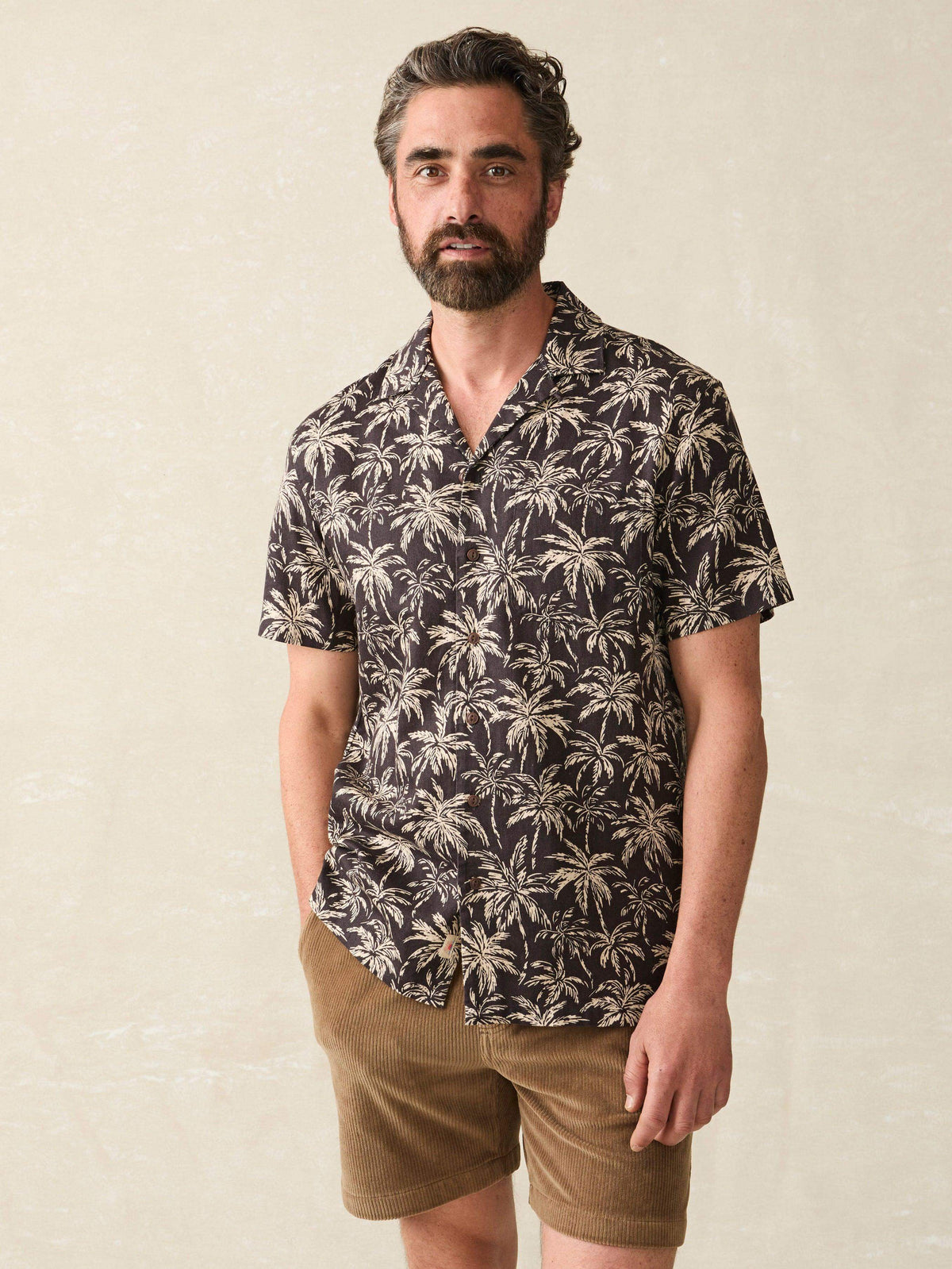 FAH1997_FA24-faherty-MWU2406-CTE-SSHEMPBLENDCAMPSHIRT-CHARCOALTROPICTREES_OM_FRONT_CROP_1.jpg