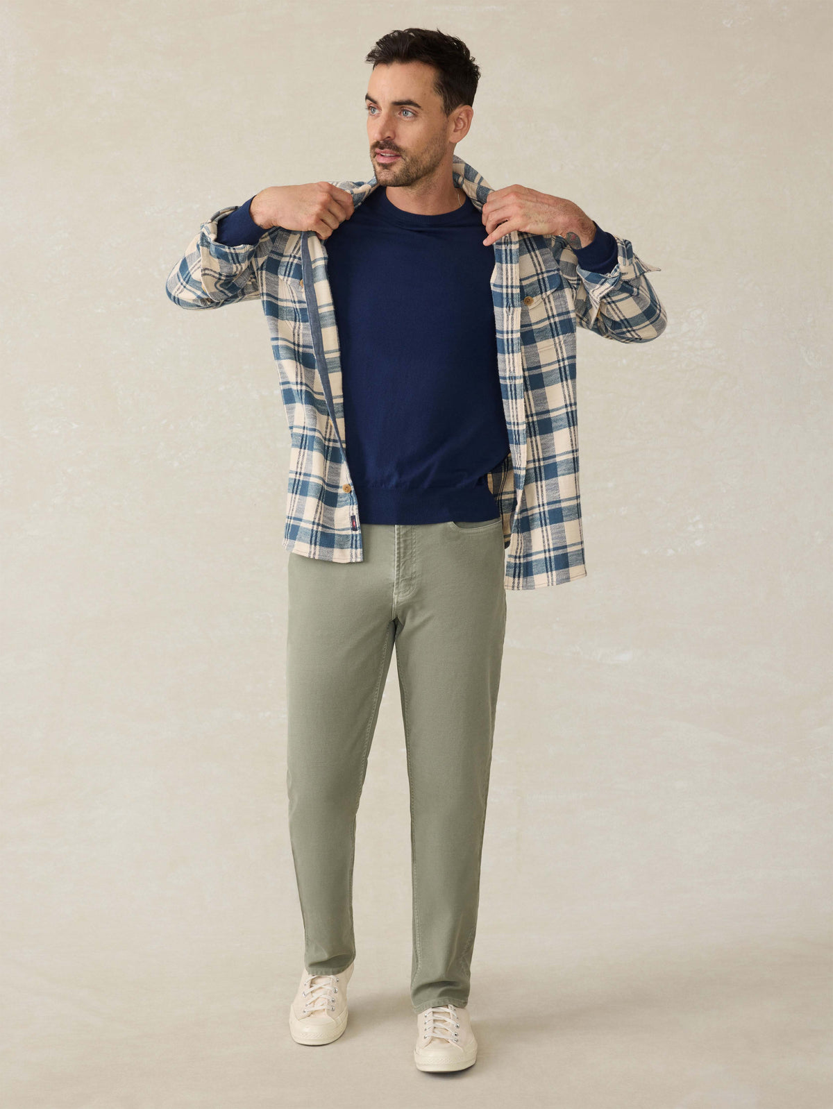 FAH3457_SP25_MENS_MBF2437-FOL_STRETCHTERRY5POCKET_FadedOlive_OM_EDITORIAL_1.jpg