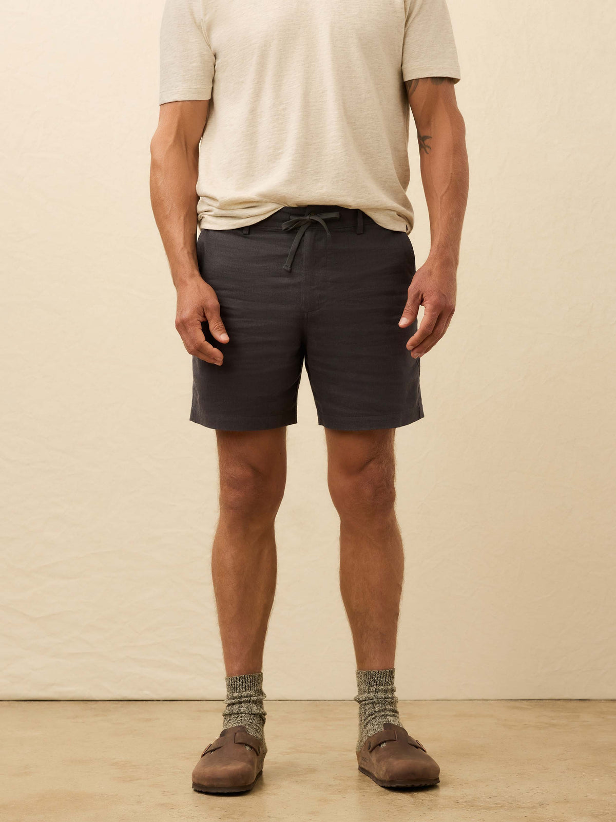 HO25-FAHERTY-Mens-MBH2511-WBK-MovementLinenDrawstringShort-WashedBlack_OM_FRONT_CROP_1_Web.jpg