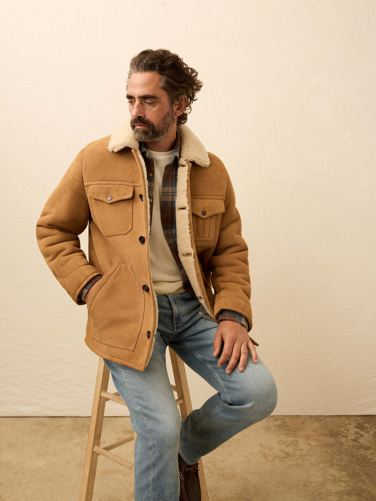 HO25-FAHERTY-Mens-MOH2512-EGB-ShearlingCoat-EagleRiverBrown_OM_EDITORIAL_1_Web.jpg