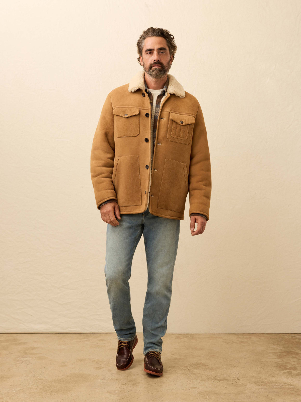 HO25-FAHERTY-Mens-MOH2512-EGB-ShearlingCoat-EagleRiverBrown_OM_FULL_BODY_1_Web.jpg