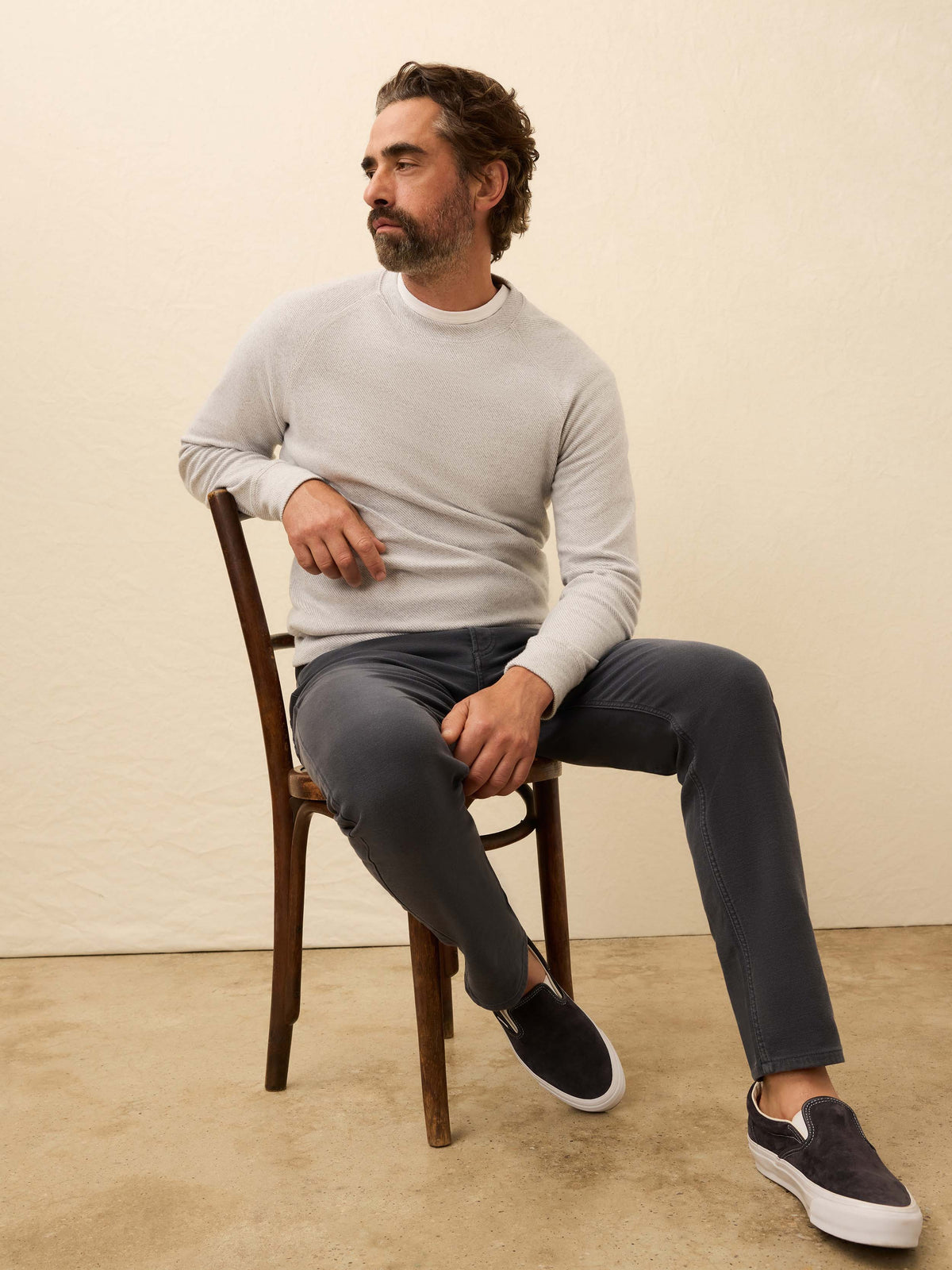 HO25-FAHERTY-Mens-MQH2512-LHG-LegendSweaterCrew-LightHeatherGrey_OM_EDITORIAL_1_Web.jpg