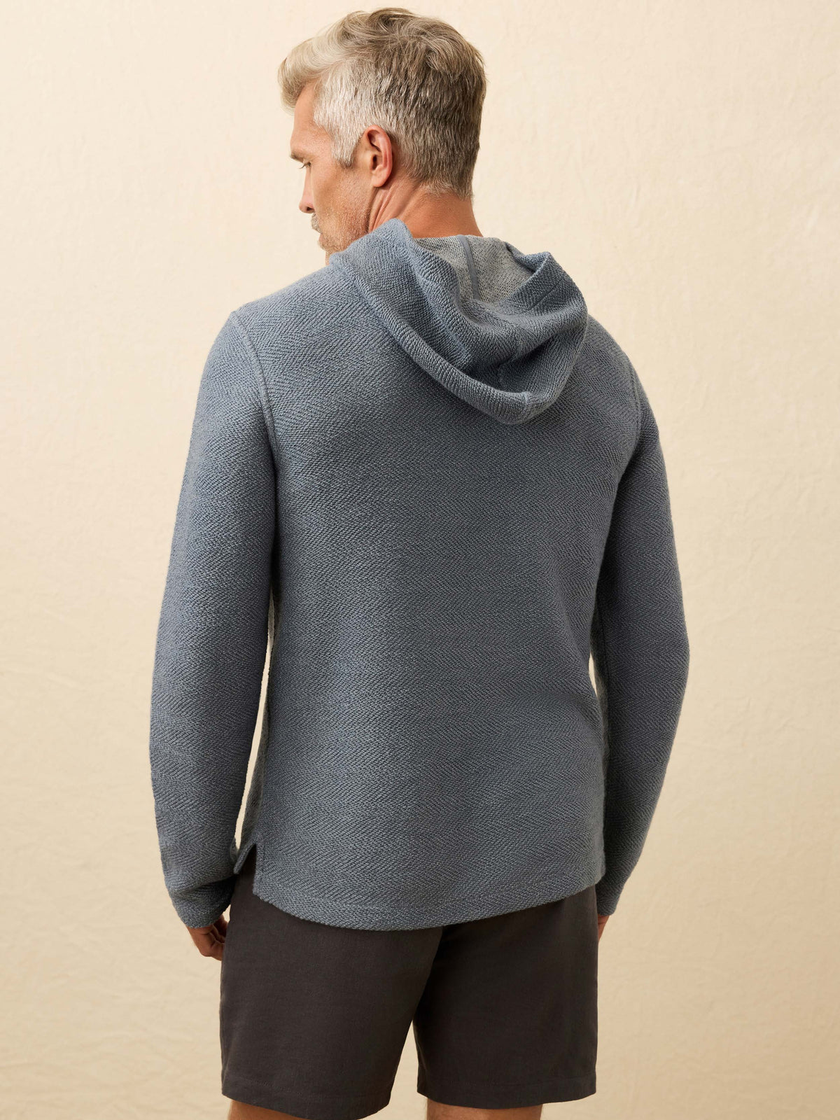 HO25-FAHERTY-Mens-MQS2519-DMR-WhitewaterHoodie-DeepMarine_OM_BACK_CROP_1_Web.jpg