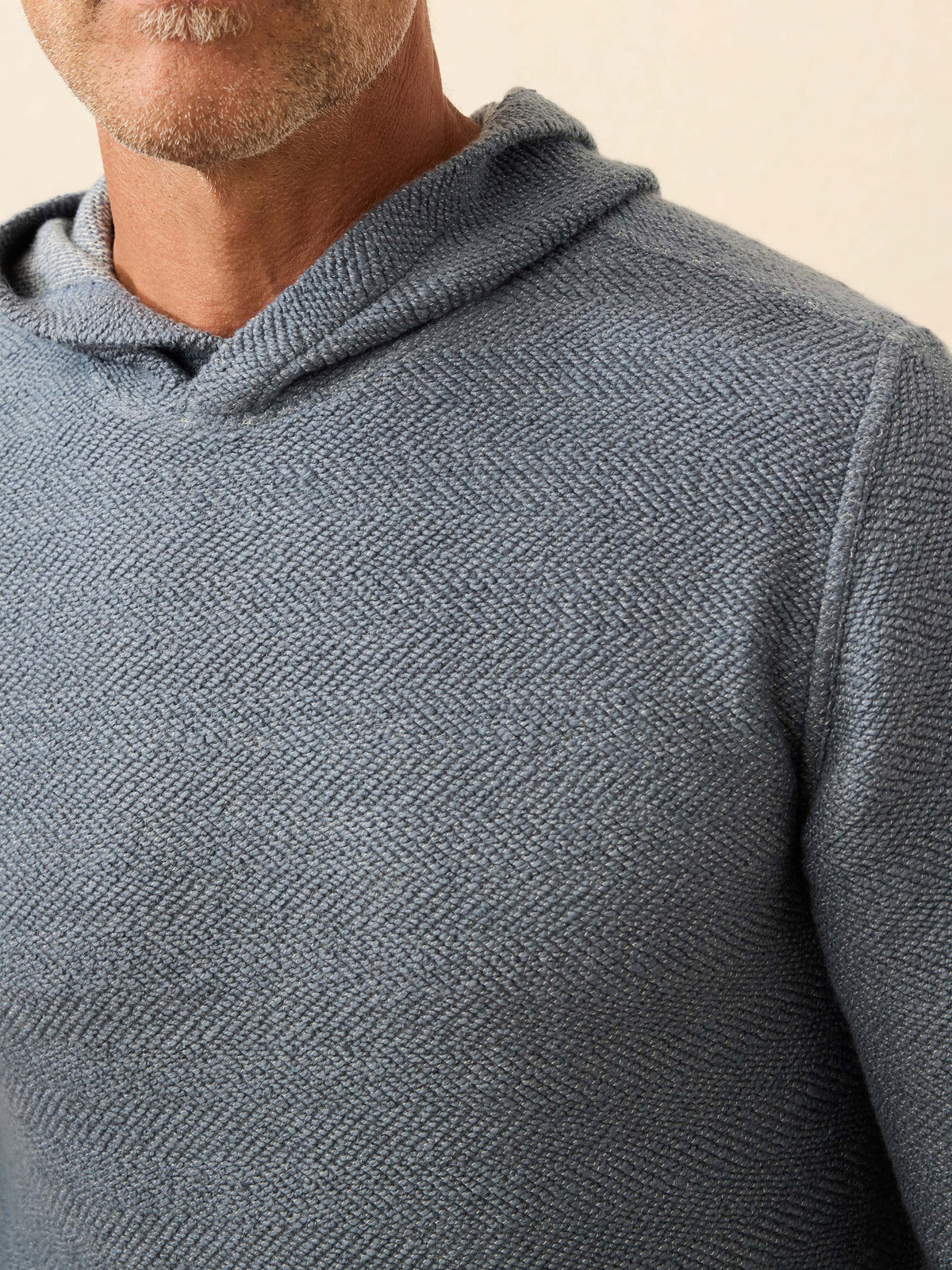 HO25-FAHERTY-Mens-MQS2519-DMR-WhitewaterHoodie-DeepMarine_OM_DETAIL1_1_Web.jpg