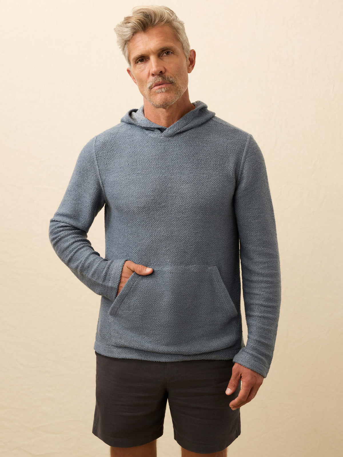 HO25-FAHERTY-Mens-MQS2519-DMR-WhitewaterHoodie-DeepMarine_OM_FRONT_CROP_1_Web.jpg