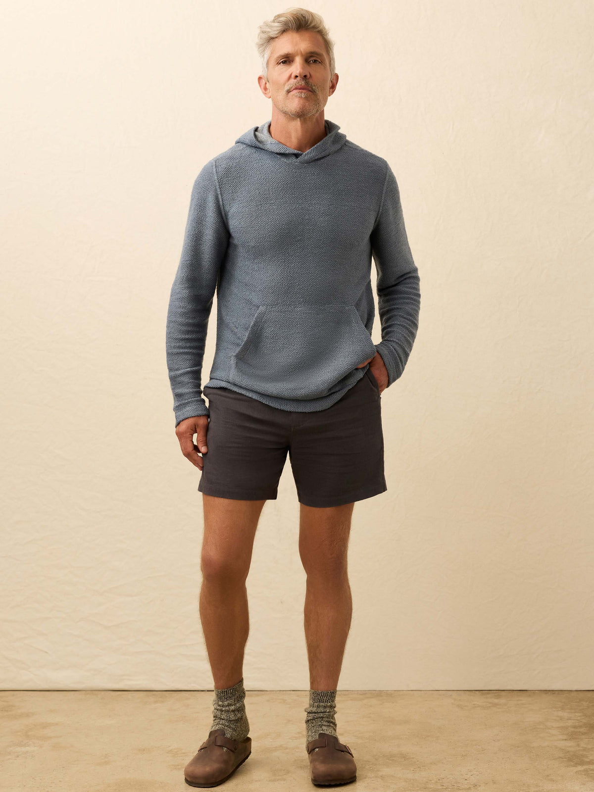 HO25-FAHERTY-Mens-MQS2519-DMR-WhitewaterHoodie-DeepMarine_OM_FULL_BODY_1_Web.jpg