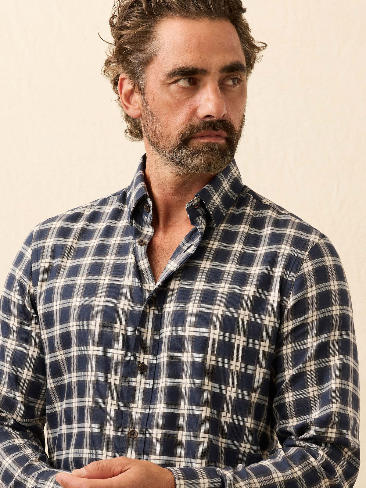 HO25-FAHERTY-Mens-MWH2508-NSD-TheMovementShirt-NavySmokePlaid_OM_FRONT_CROP_1_Web.jpg