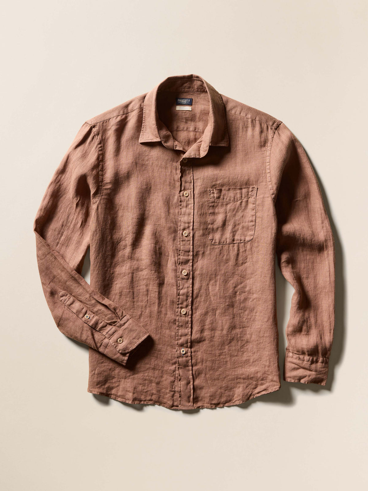 HO25-FAHERTY-Mens-MWS2511-CHU-LAYDOWN-LagunaLinenShirt-ChestnutWoods_FRONT_1_Web.jpg