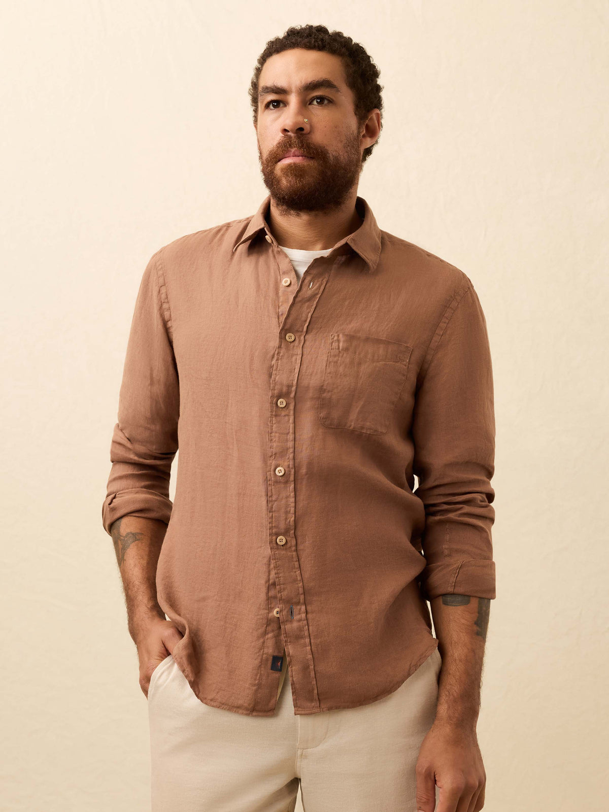HO25-FAHERTY-Mens-MWS2511-CHU-LagunaLinenShirt-ChestnutWoods_OM_FRONT_CROP_1_Web.jpg