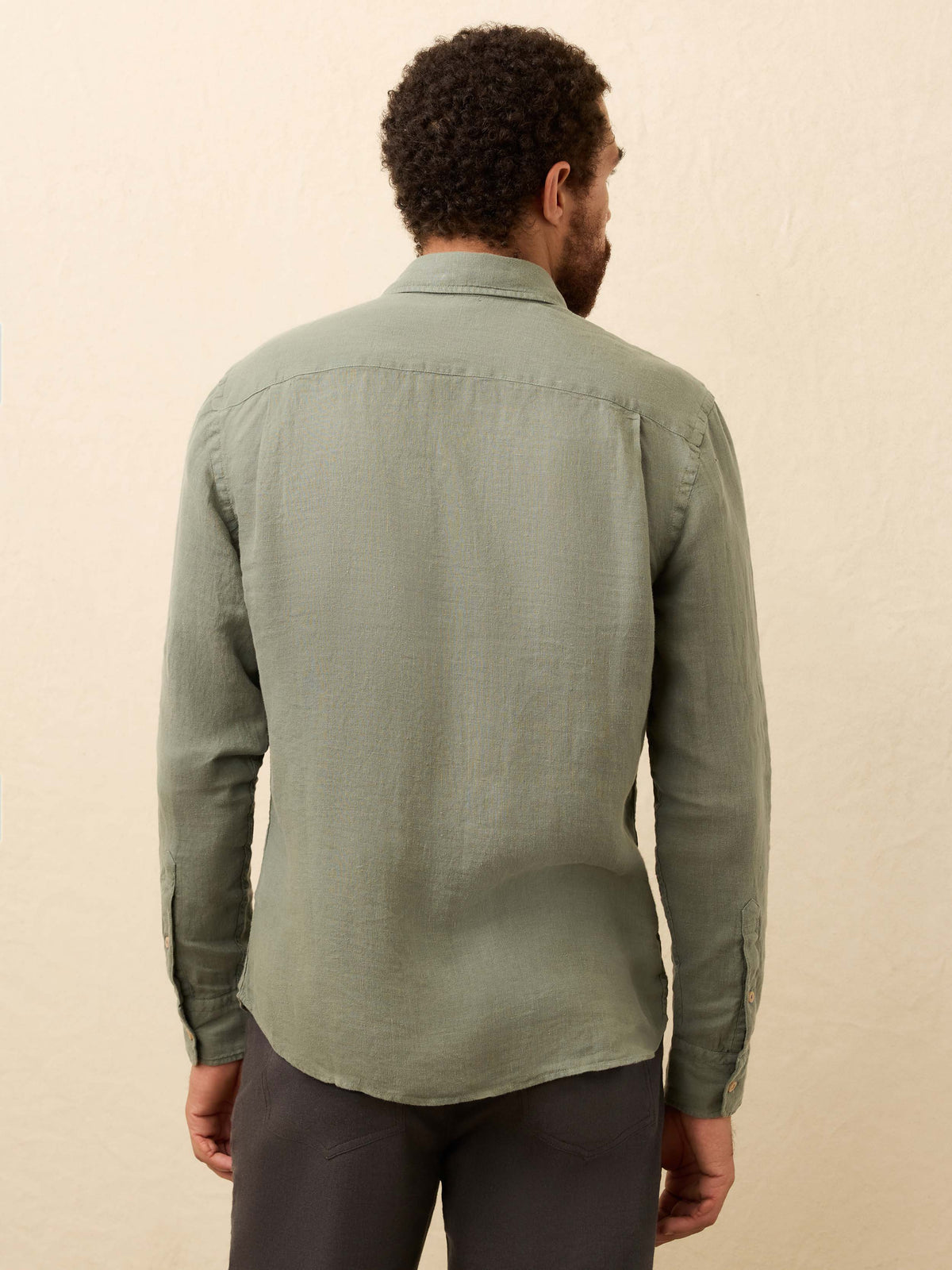 HO25-FAHERTY-Mens-MWS2511-VYG-Laguna_Linen_Shirt-Valley_Sage_OM_BACK_CROP_1_Web.jpg