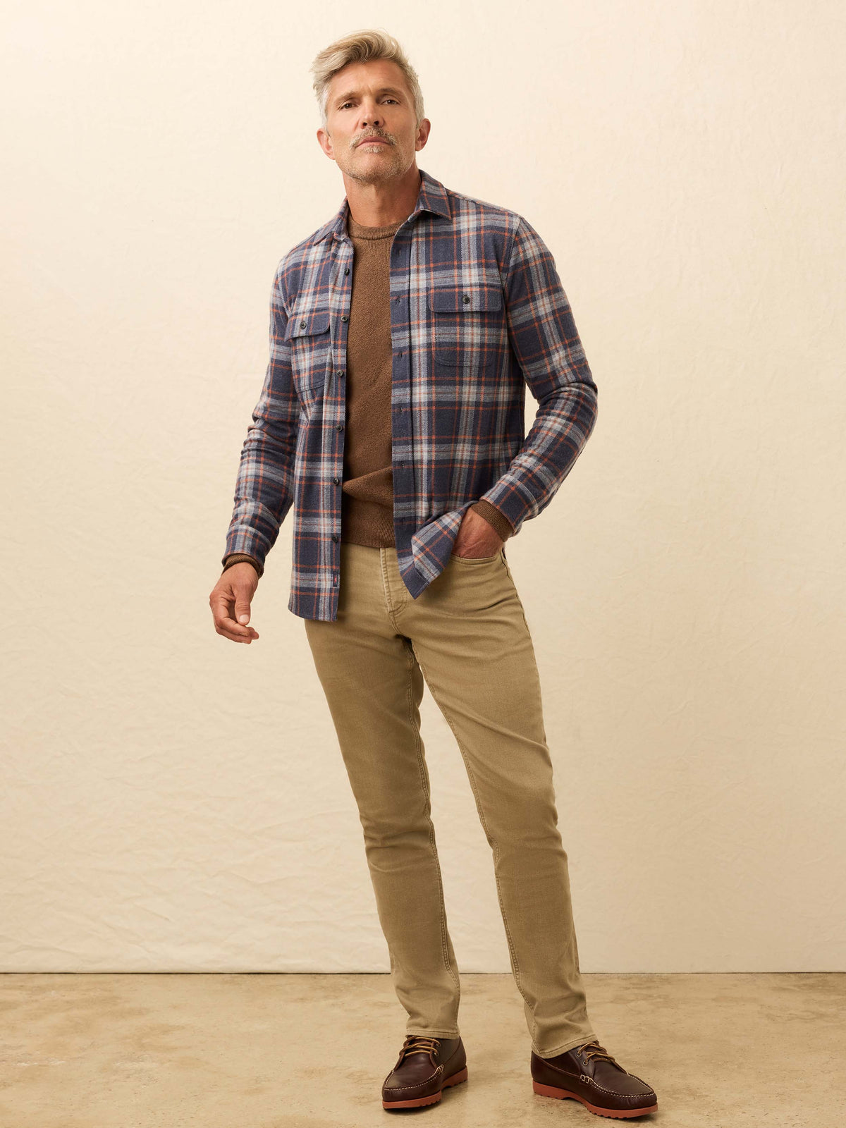 HO25-FAHERTY-Mens-MXC0002-FXD-LegendSweaterShirt-FoxhoundLakePlaid_OM_FULL_BODY_1_Web.jpg