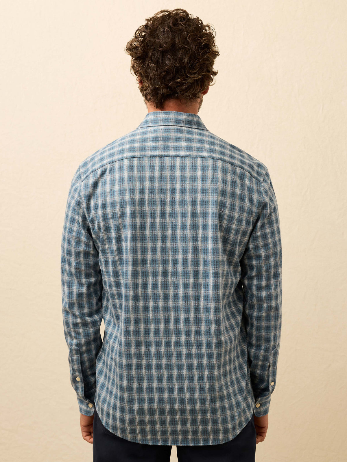 HO25-FAHERTY-Mens-MXF2400-AZD-CoastlineKnitShirt-AzureNightPlaid_WS_BACK_CROP_1_High_Web.jpg