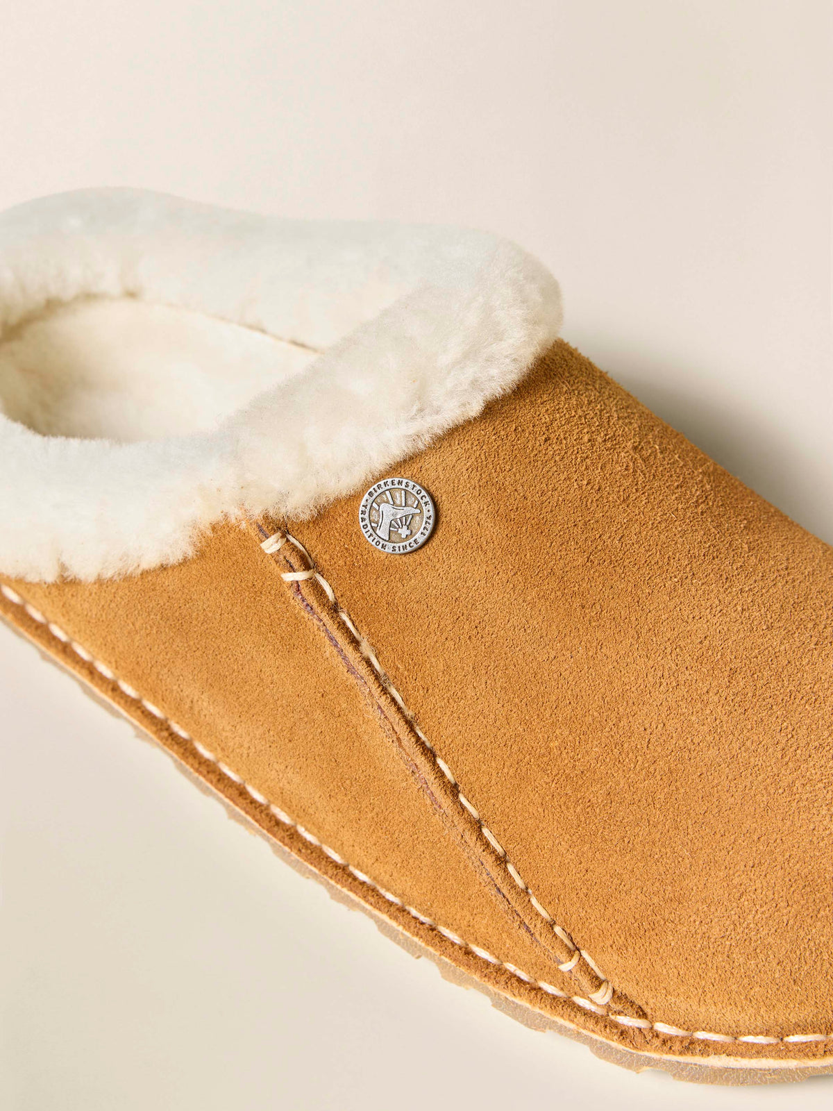 HO25-FAHERTY-NA-WFC0053-MNK-LAYDOWN-BirkenstockZermattPremiumSlipper-Mink_DETAIL_1_Web.jpg