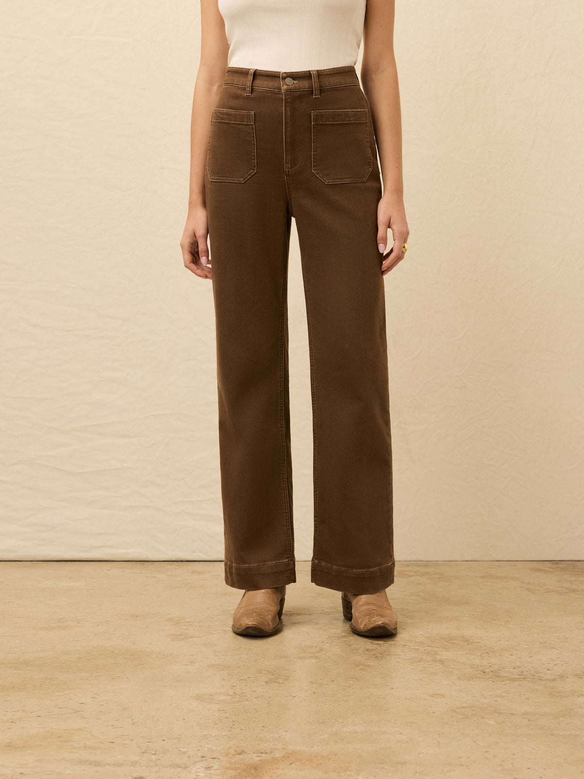 HO25-FAHERTY-Womens-WBF2501-WAL-Stretch_Terry_Patch_Pocket_Pant-Walnut_OM_FRONT_CROP_1_Web.jpg