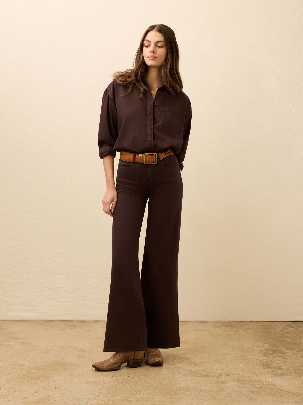 HO25-FAHERTY-Womens-WWH2523-CHB-SunfairDenimShirt-ChocolateBrown_OM_FULL_BODY_1_Web.jpg