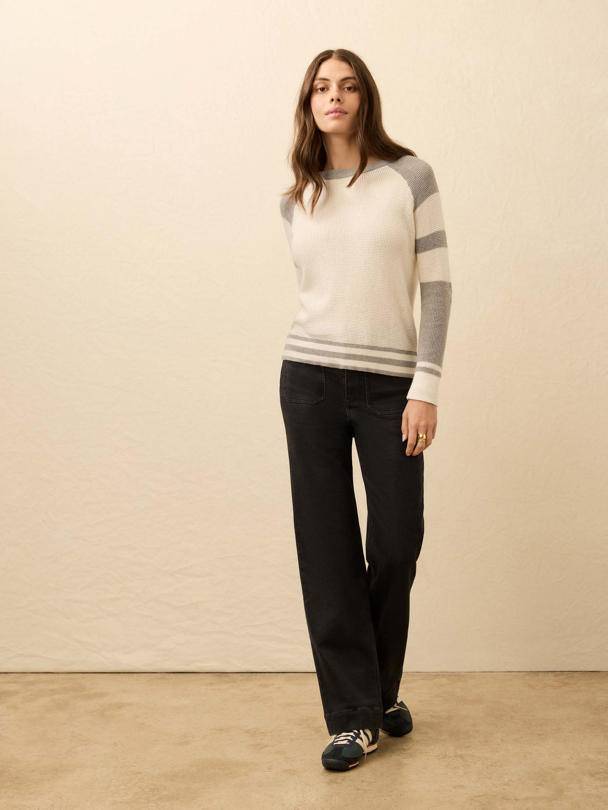 HO25-FAHERTY-Womens-WYH2320-EMI-ThrowbackCrew-LakeMist_OM_FULL_BODY_1_Web.jpg