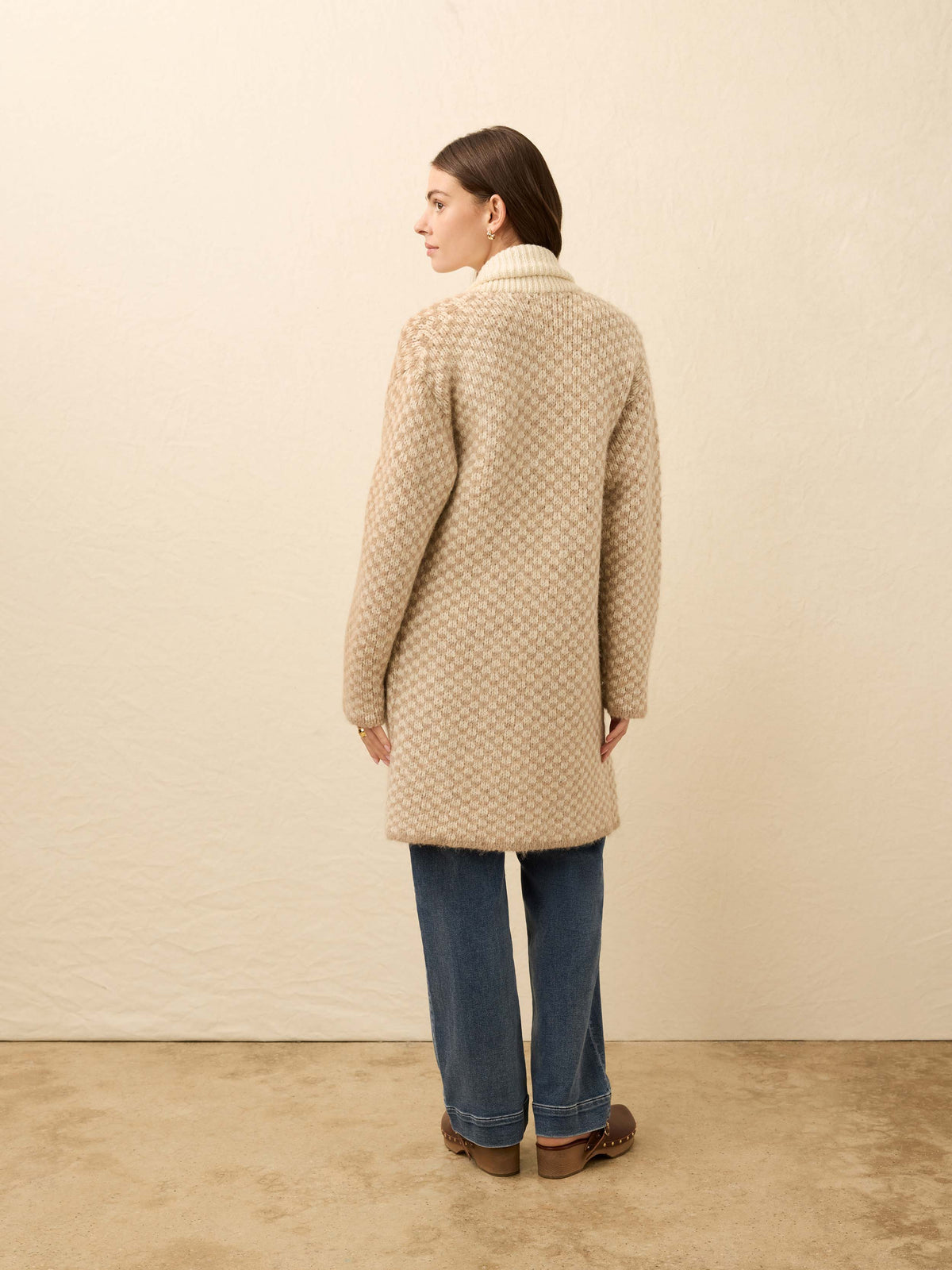 HO25-FAHERTY-Womens-WYH2560-CRM-CabinCardigan-Cream_OM_BACK_CROP_1_Web.jpg