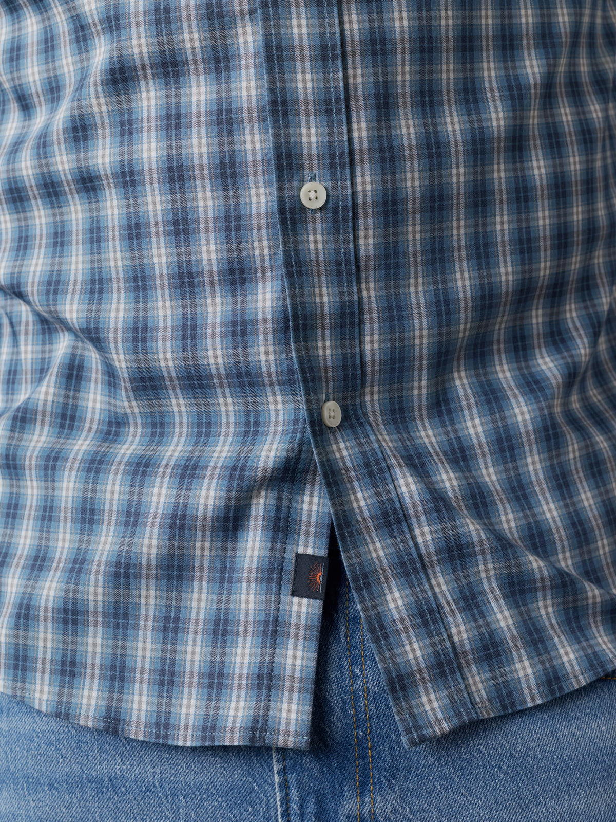 HO25-Faherty-Mens-MWC0082-AZD-TheMovementShirt-AzureNightPlaid_OM_DETAIL2_1_Web.jpg